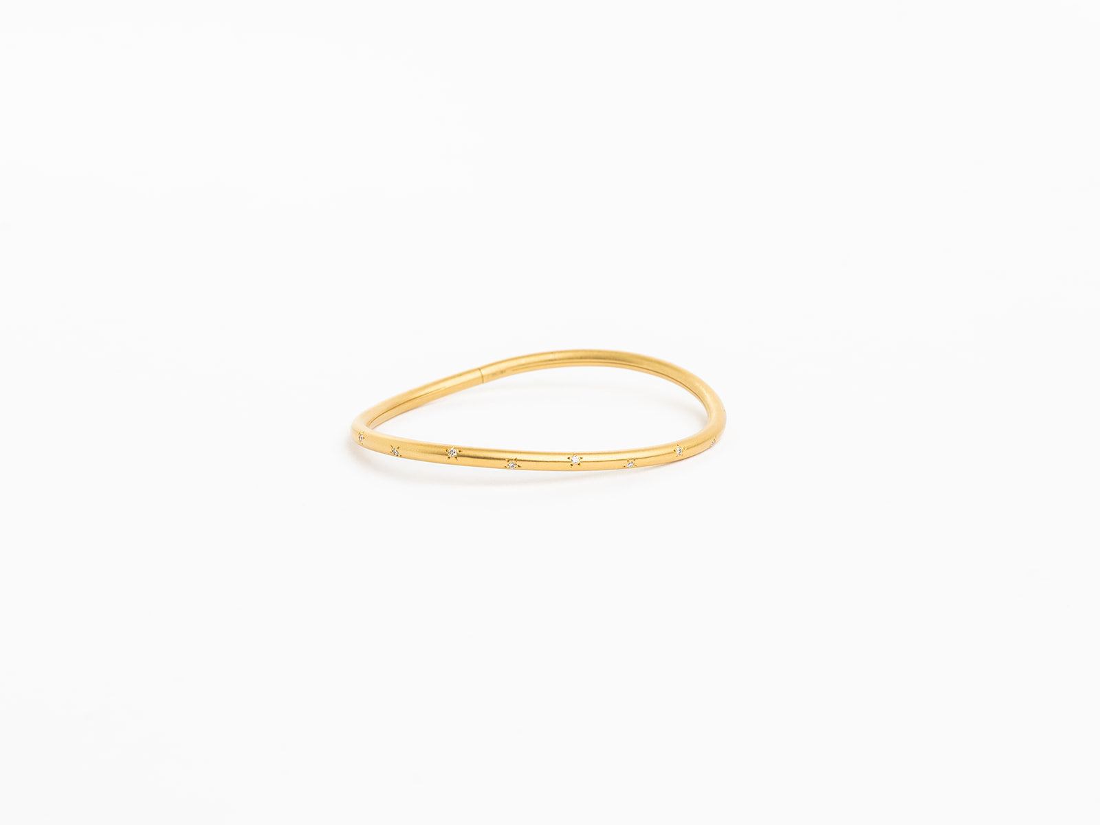 MARIE HÉLÈNE DE TAILLAC | OVAL BANGLE WITH DIAMOND STUDS