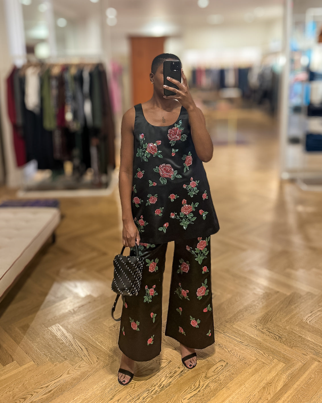 SCOOP NECK SATIN EMB TOP