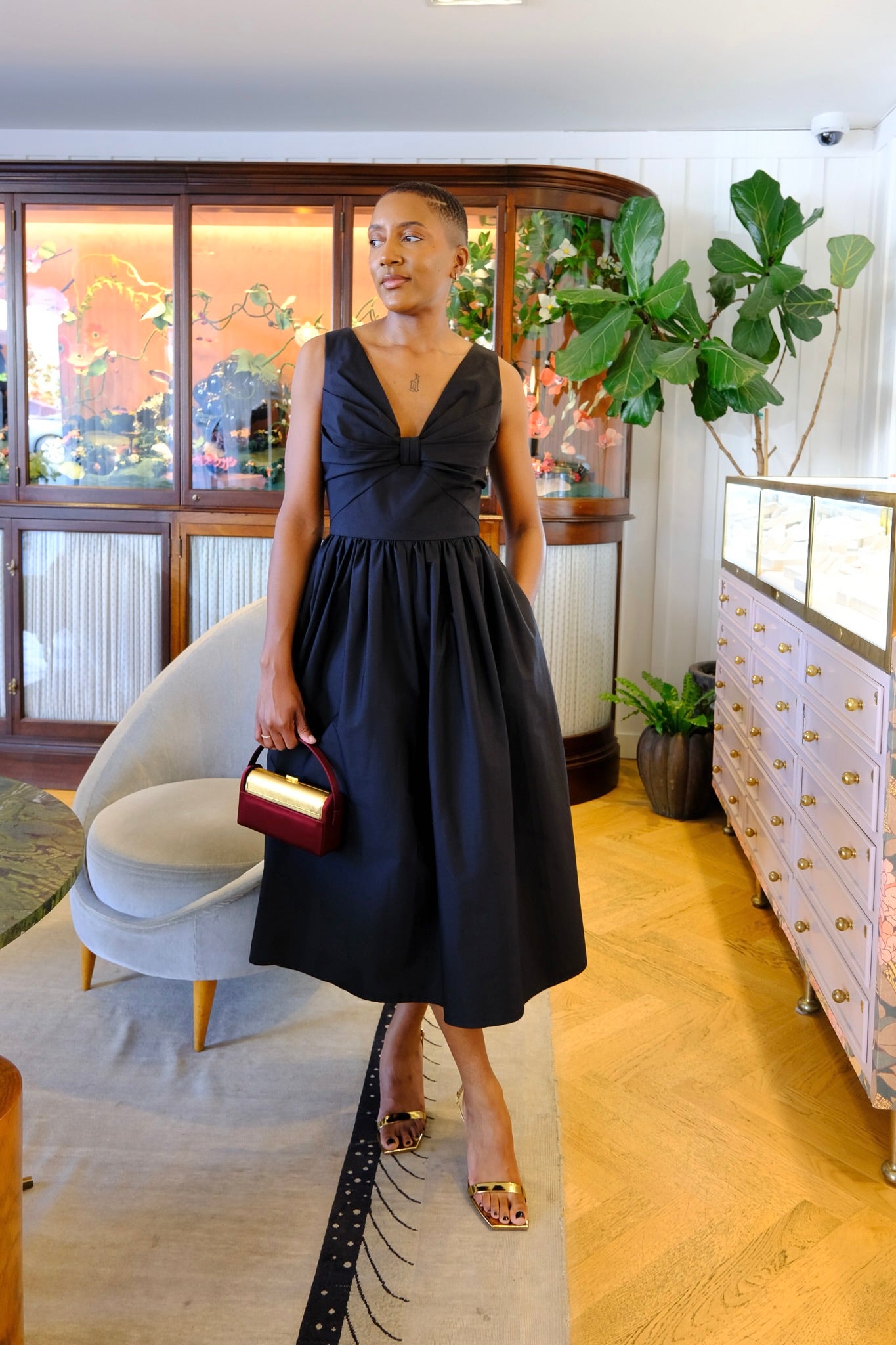 CAROLINA HERRERA | GATHERED MIDI DRESS