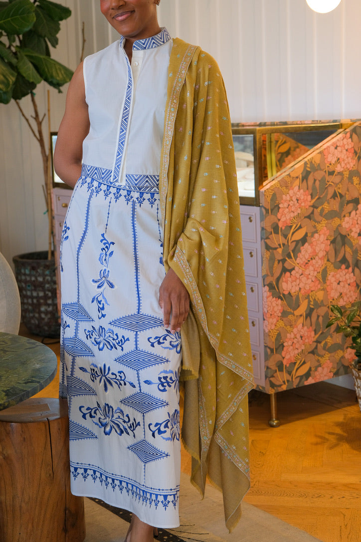 YASER | SOLID MINI FLOWER SHAWL