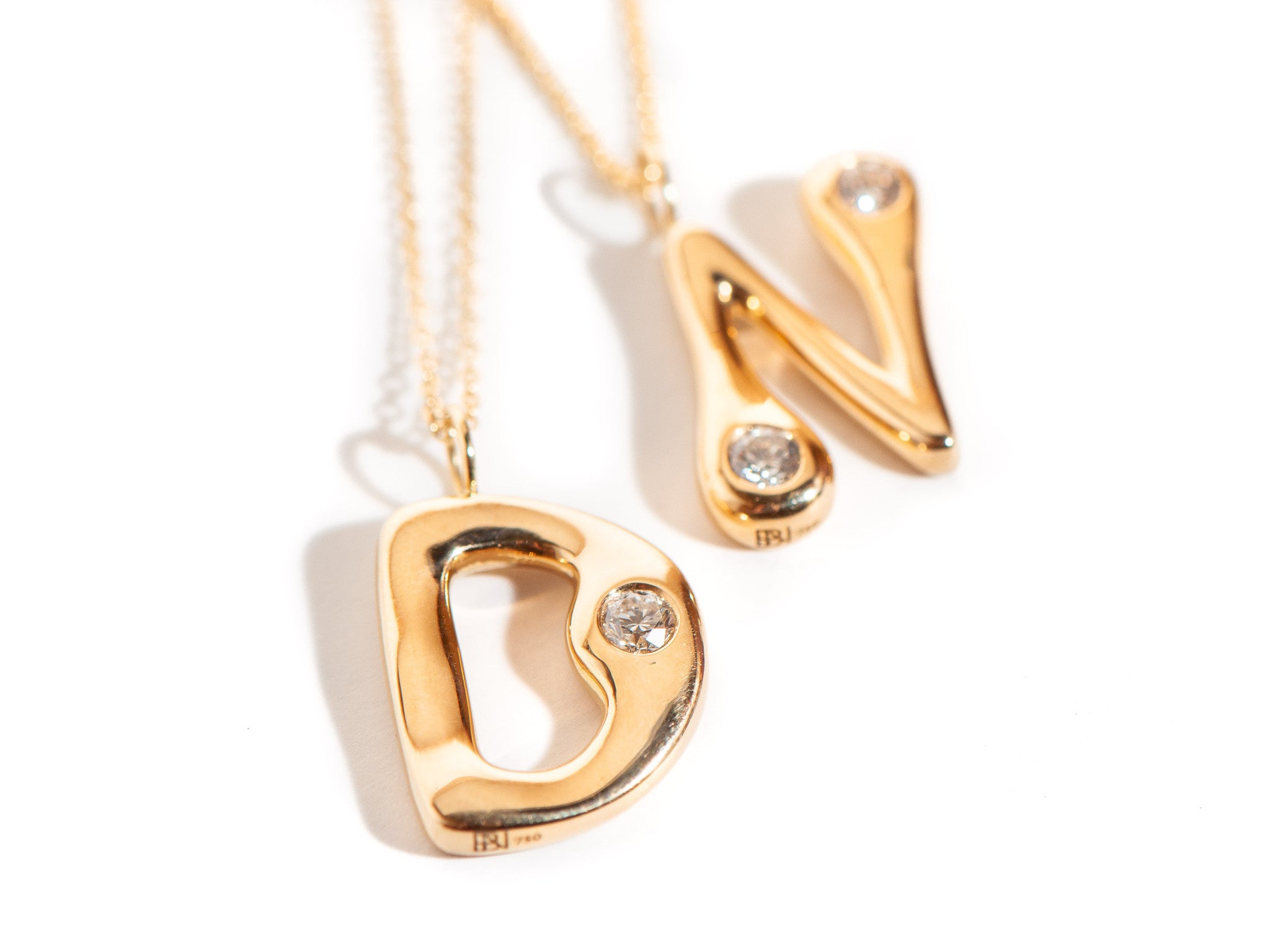 BUBBLE LETTER DIAMOND NECKLACE N