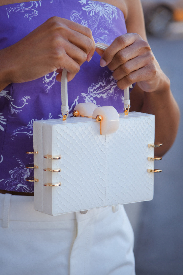 TONYA HAWKES | KENDRA CLUTCH