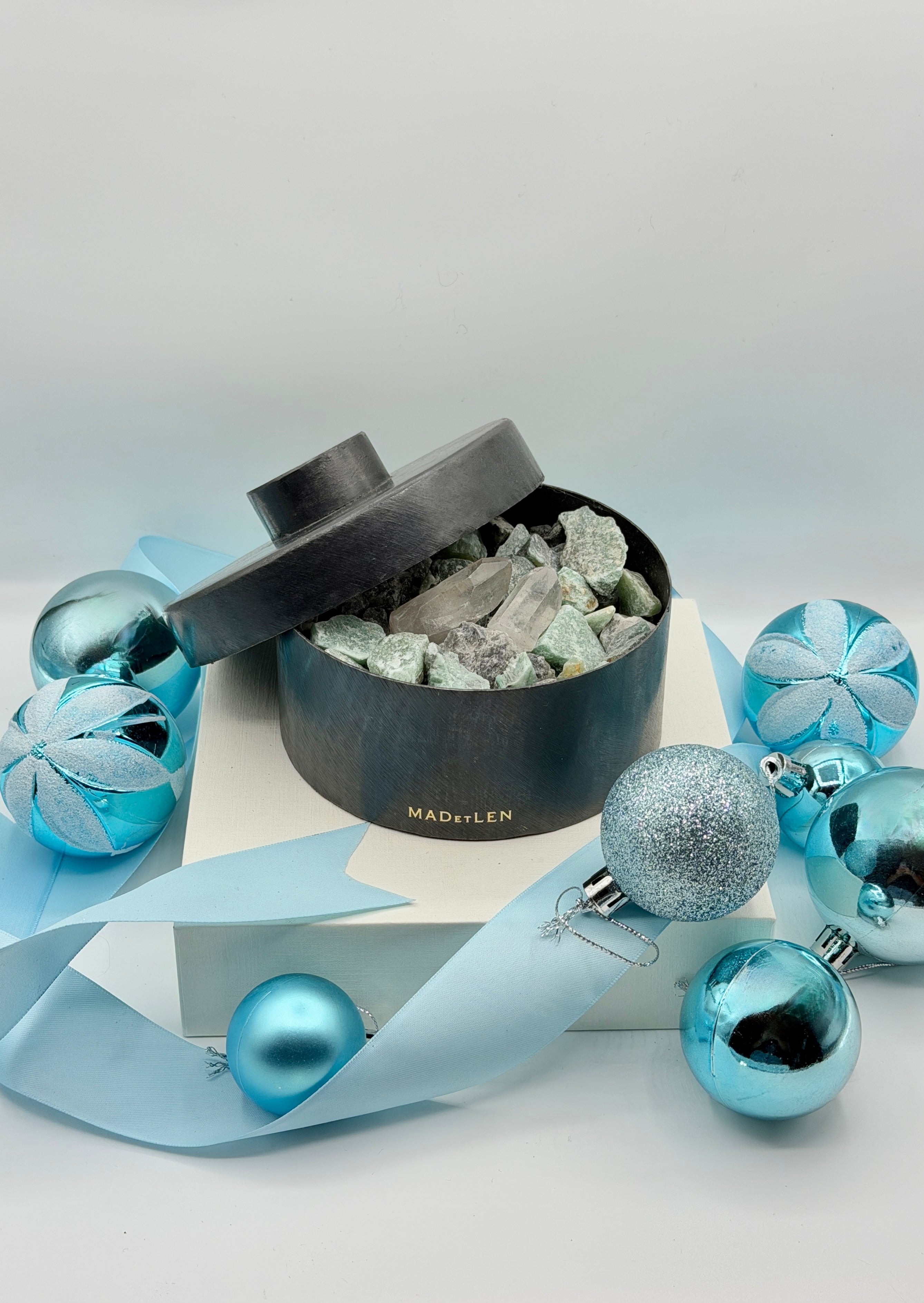 MAD ET LEN | GREEN PETITE CRYSTALS