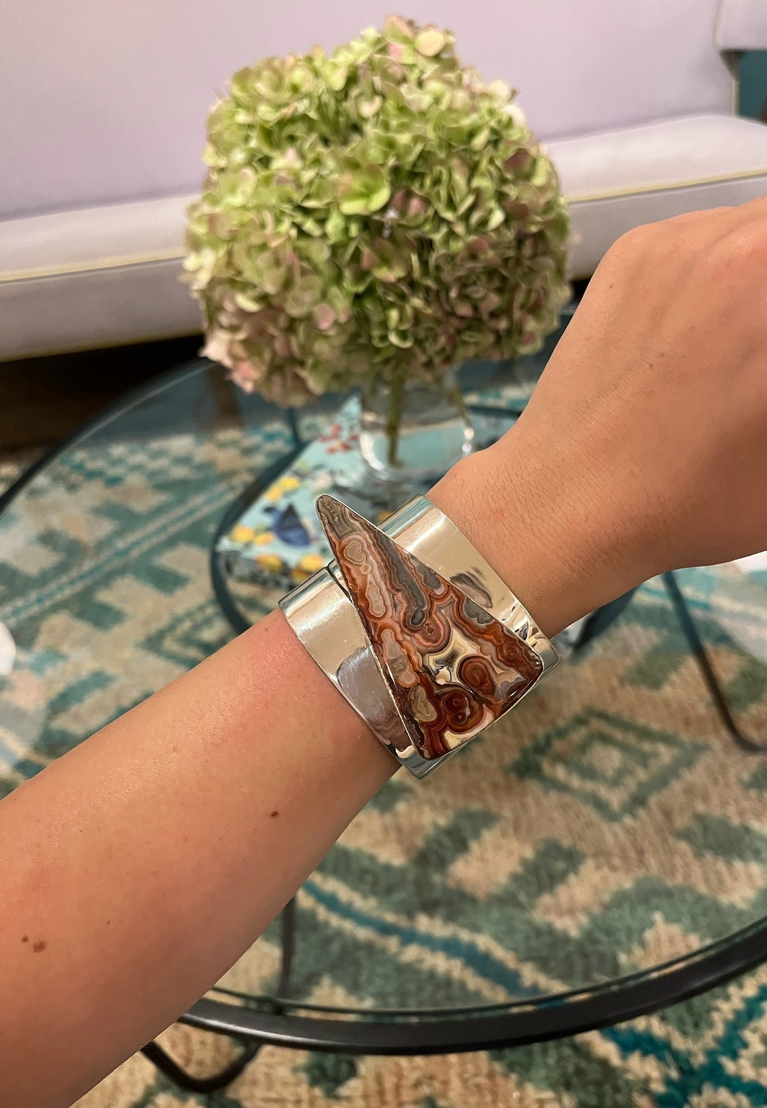 JODY CANDIRAN | CHANNEL ETCHED STERLING CUFF WITH CRAZY LACE AGATE