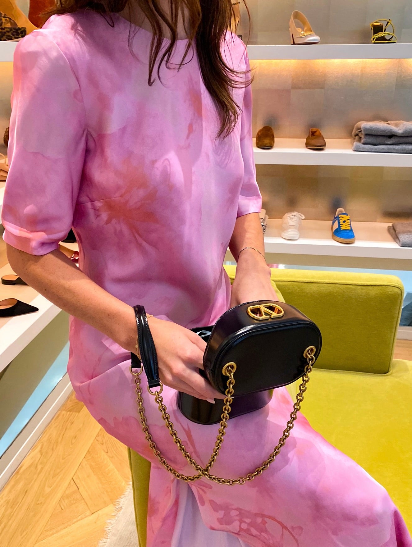 VALENTINO | LOGO VANITY BAG