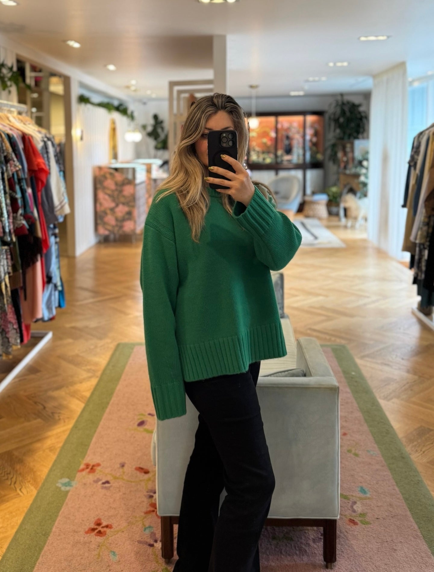 GUEST IN RESIDENCE | COZY CREW