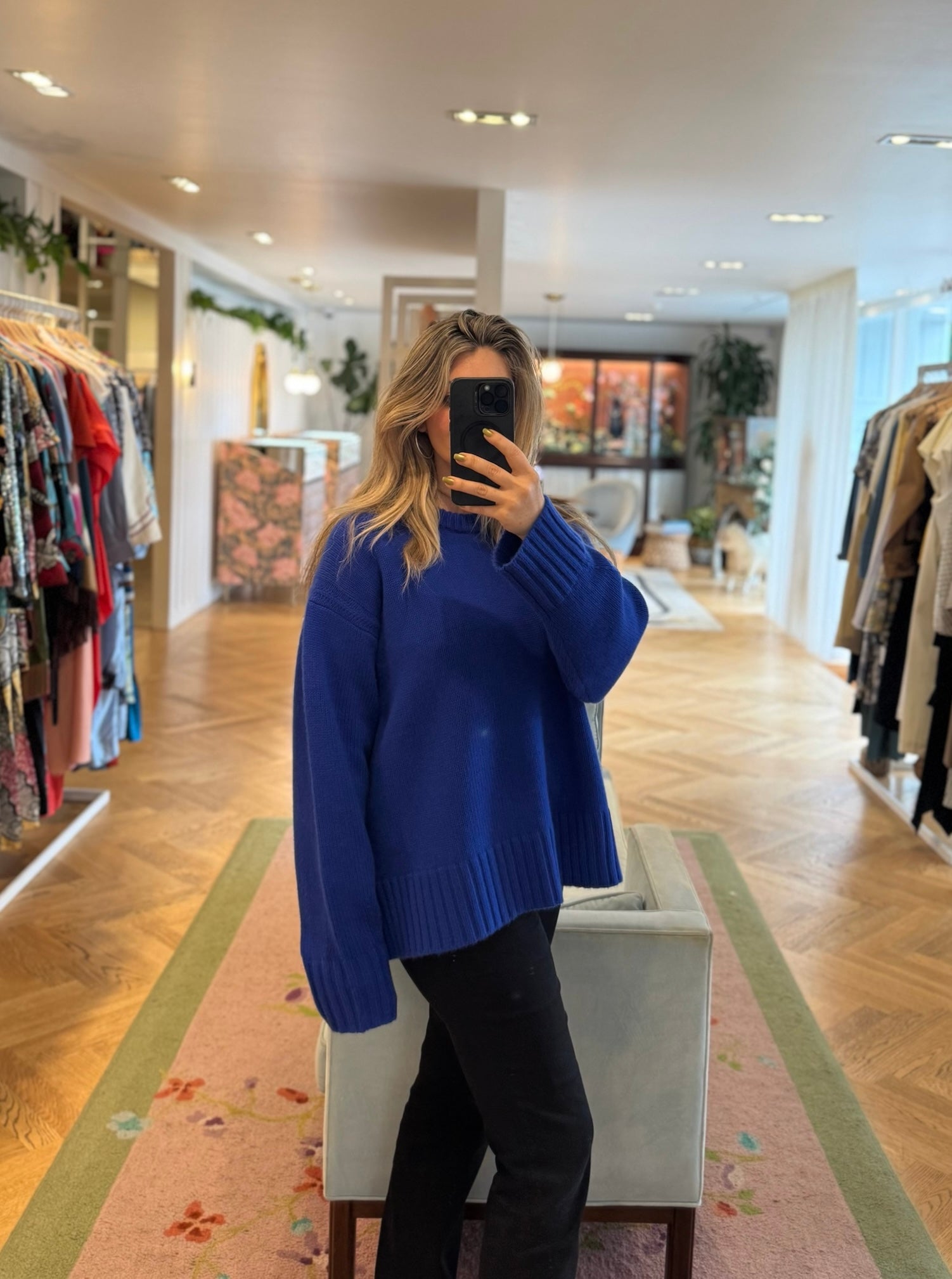 GUEST IN RESIDENCE | COZY CREW