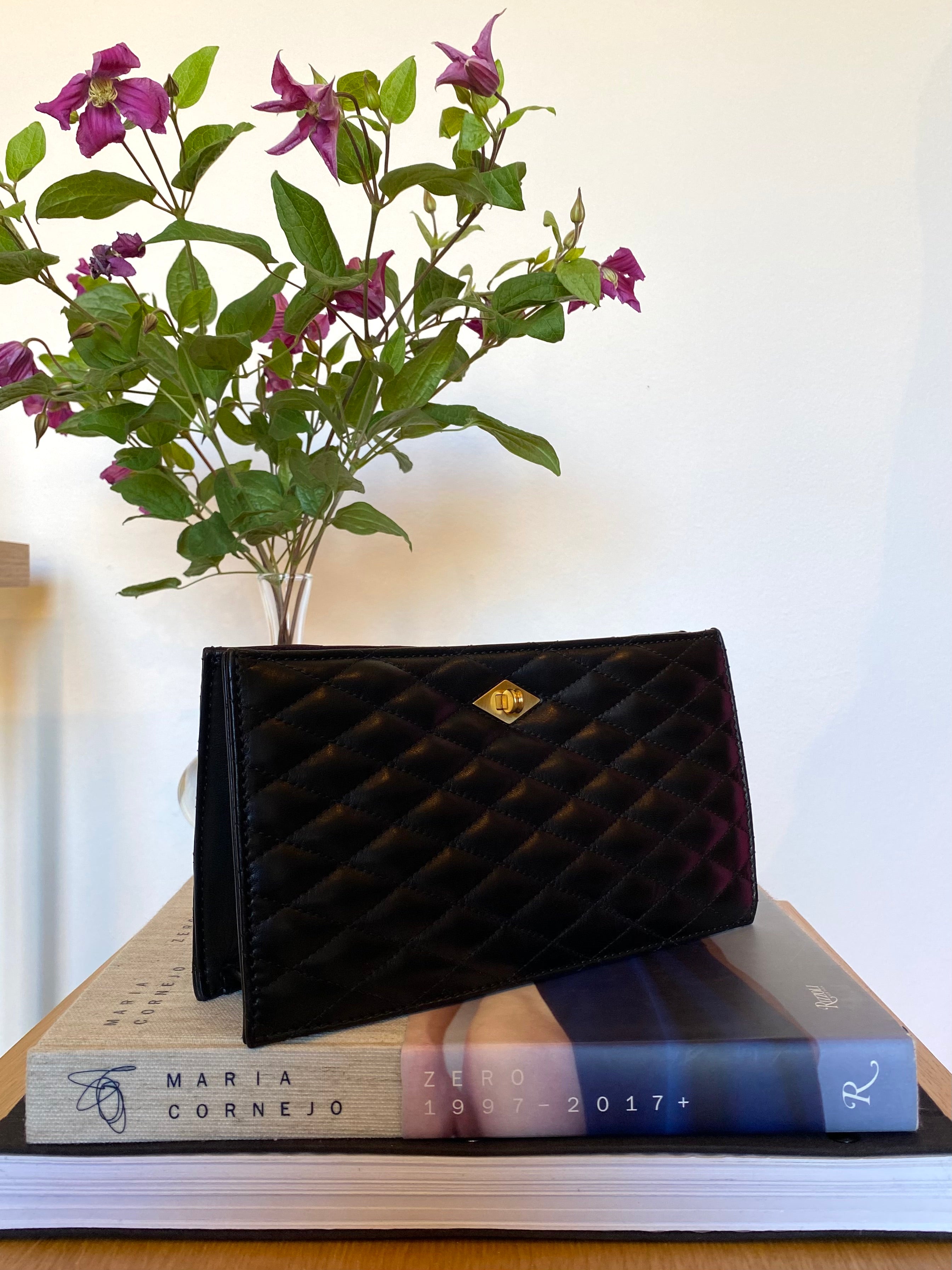 METIER | QUILTED EASE CLUTCH