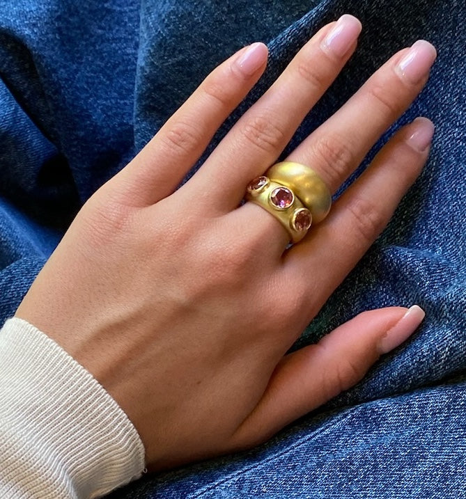 IRENE NEUWIRTH | TRIPLE BEZEL SET PINK TOURMALINE RING