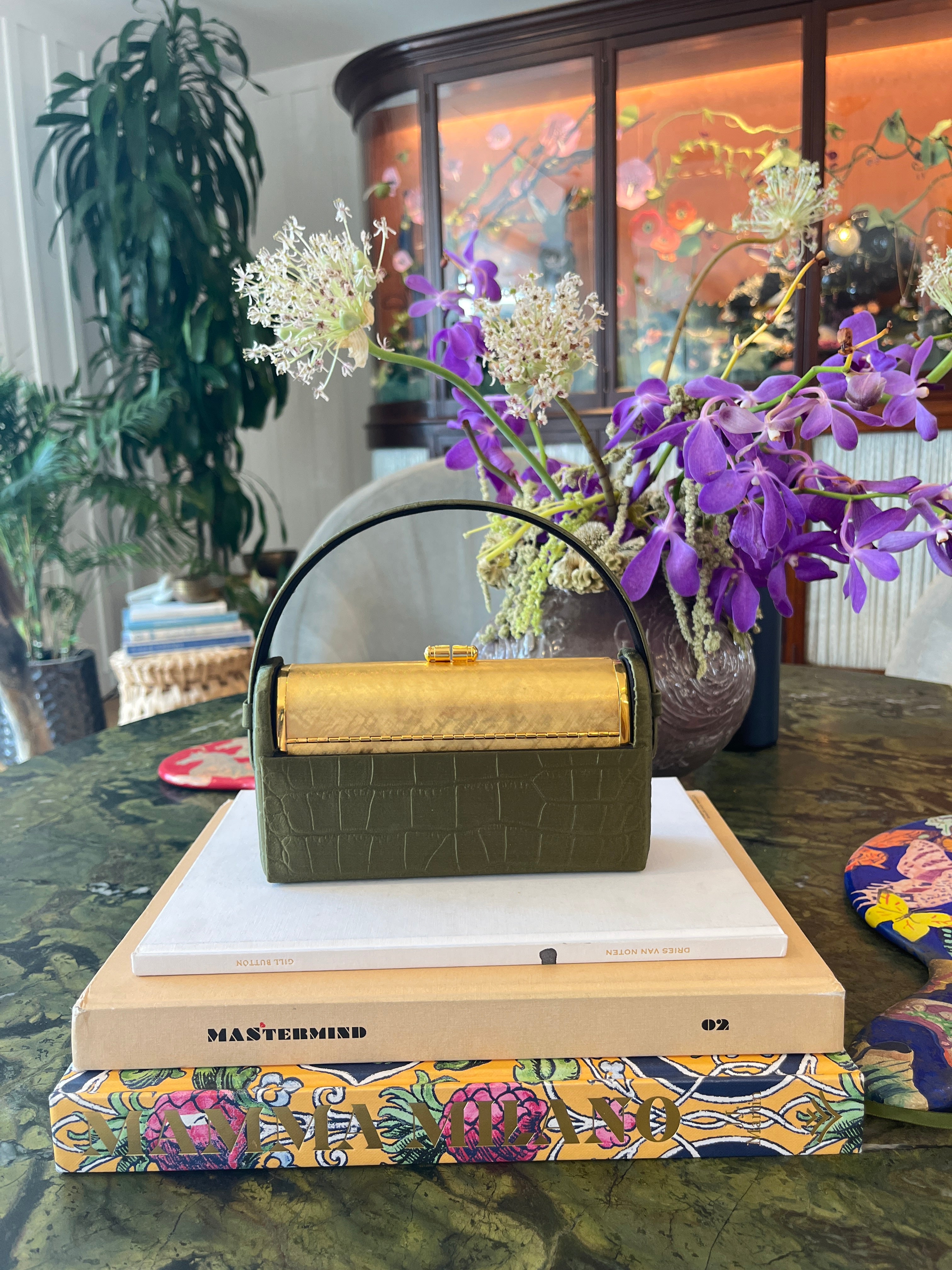 BIENEN DAVIS | CROC REGINE CASE