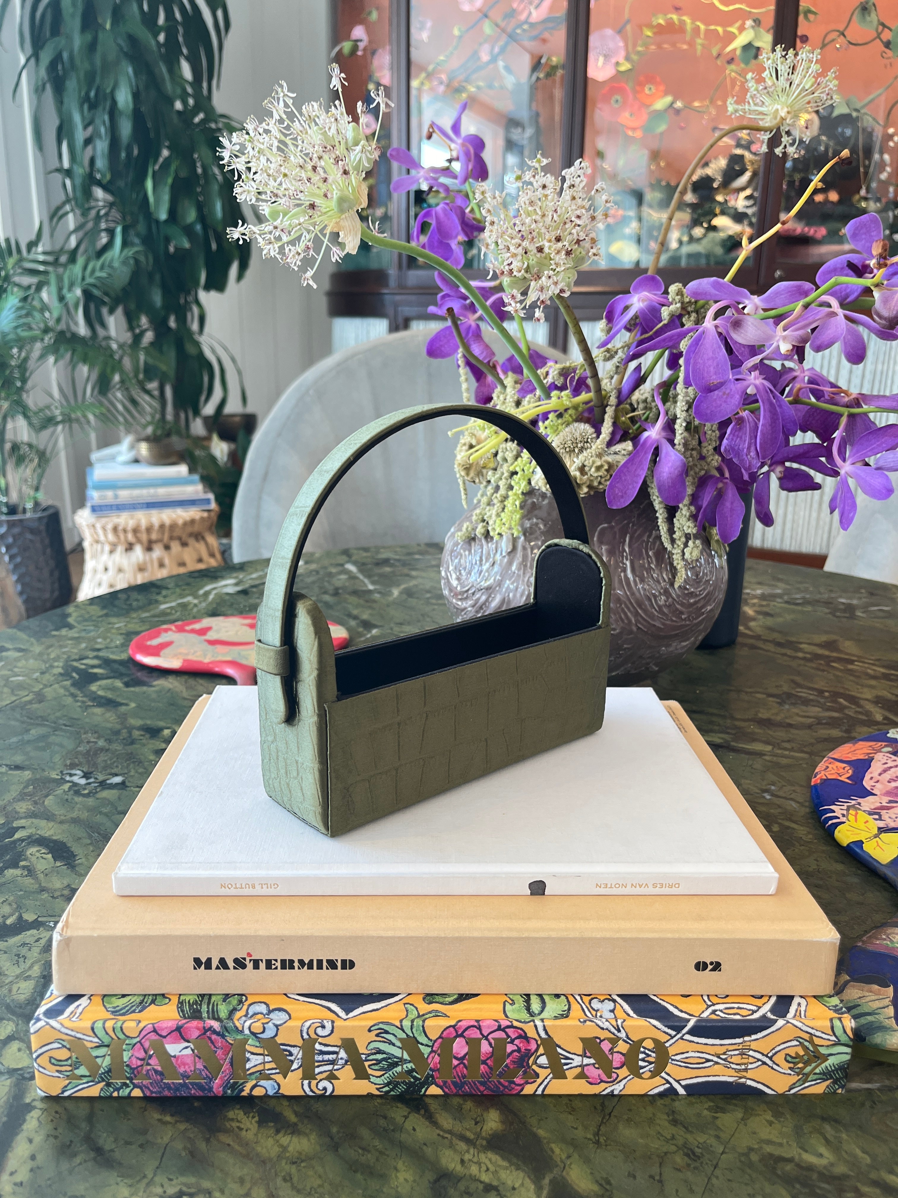 BIENEN DAVIS | CROC REGINE CASE