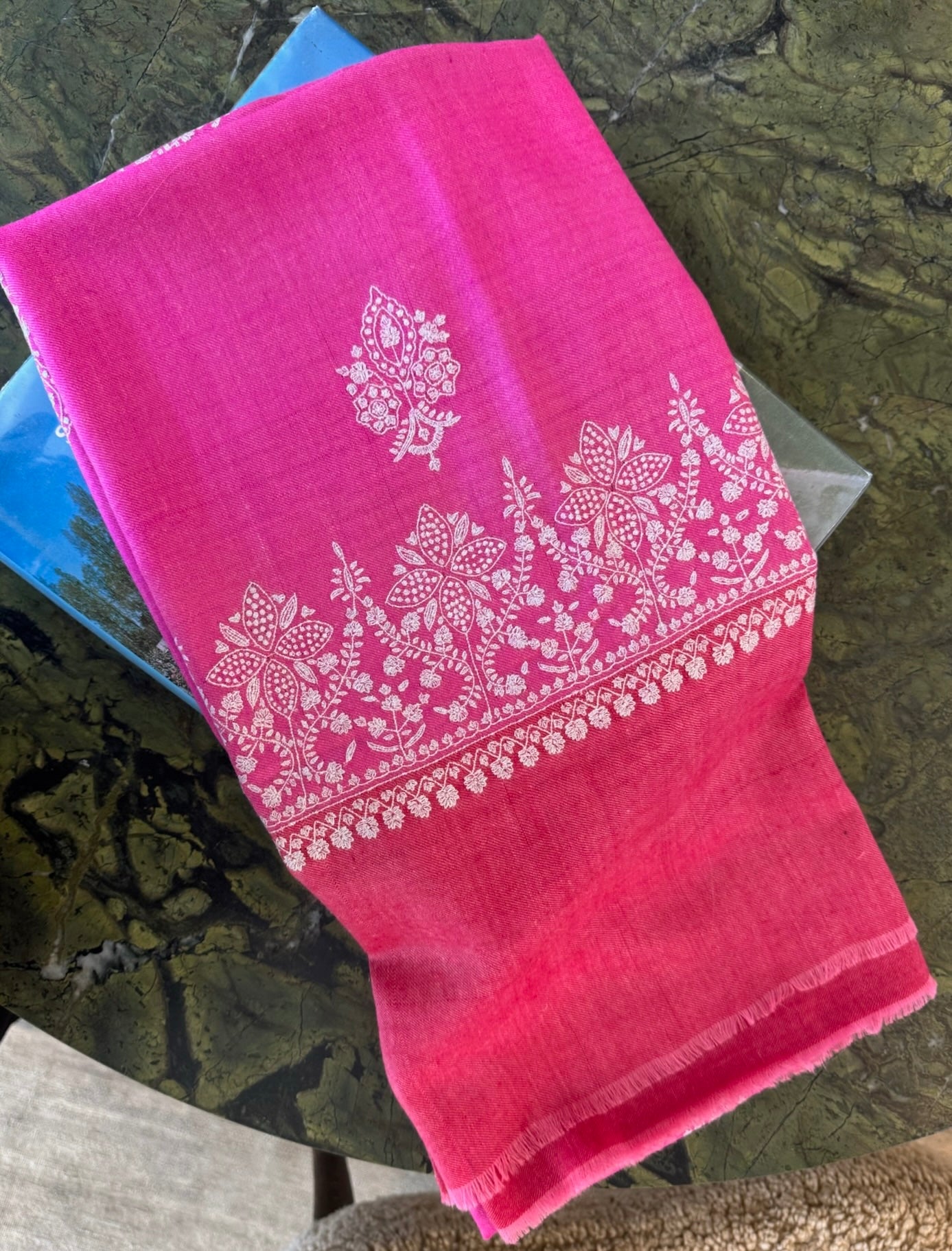 YASER | FLOWER BORDER SHAWL