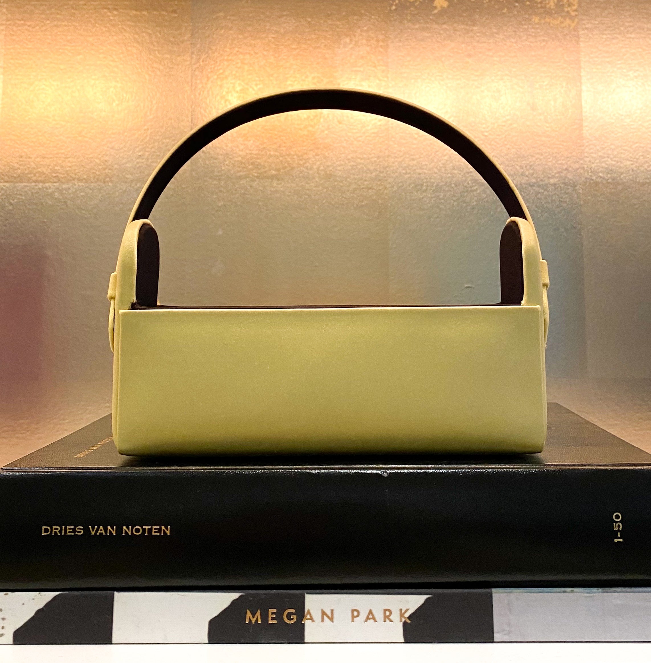 BIENEN DAVIS | SATIN REGINE CASE