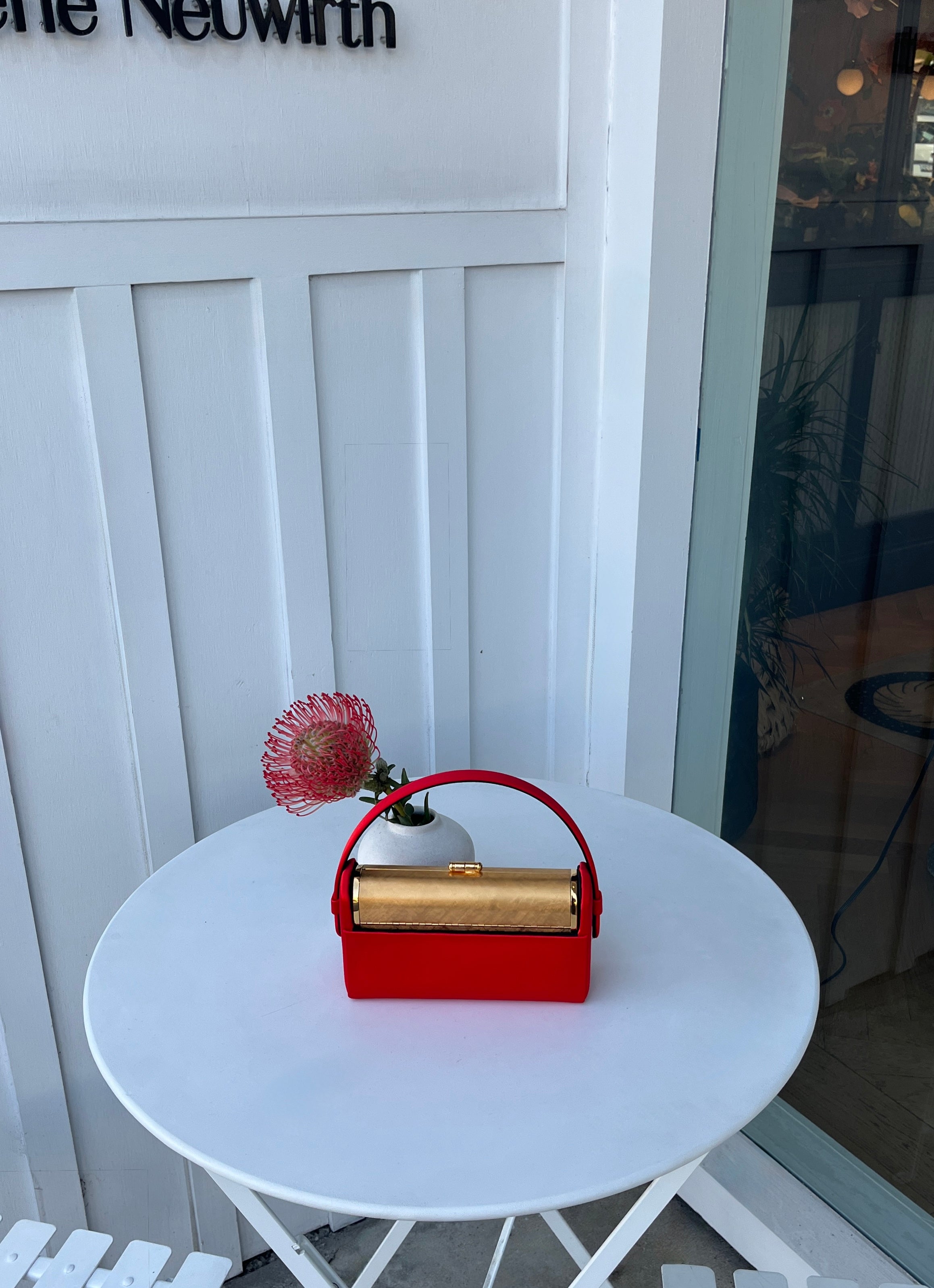 SATIN REGINE CASE WITH  ETCHED GOLD INSERT