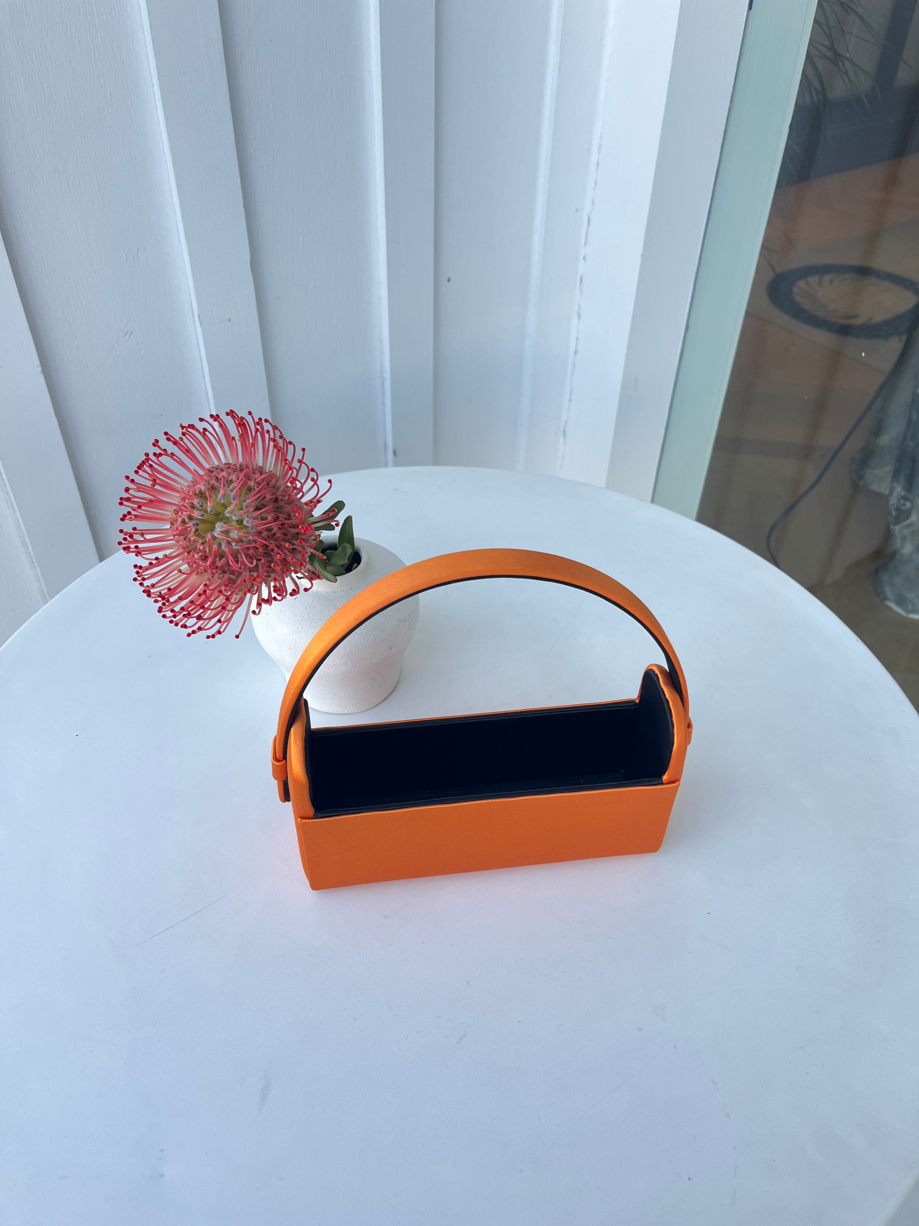 BIENEN DAVIS | SATIN REGINE CASE