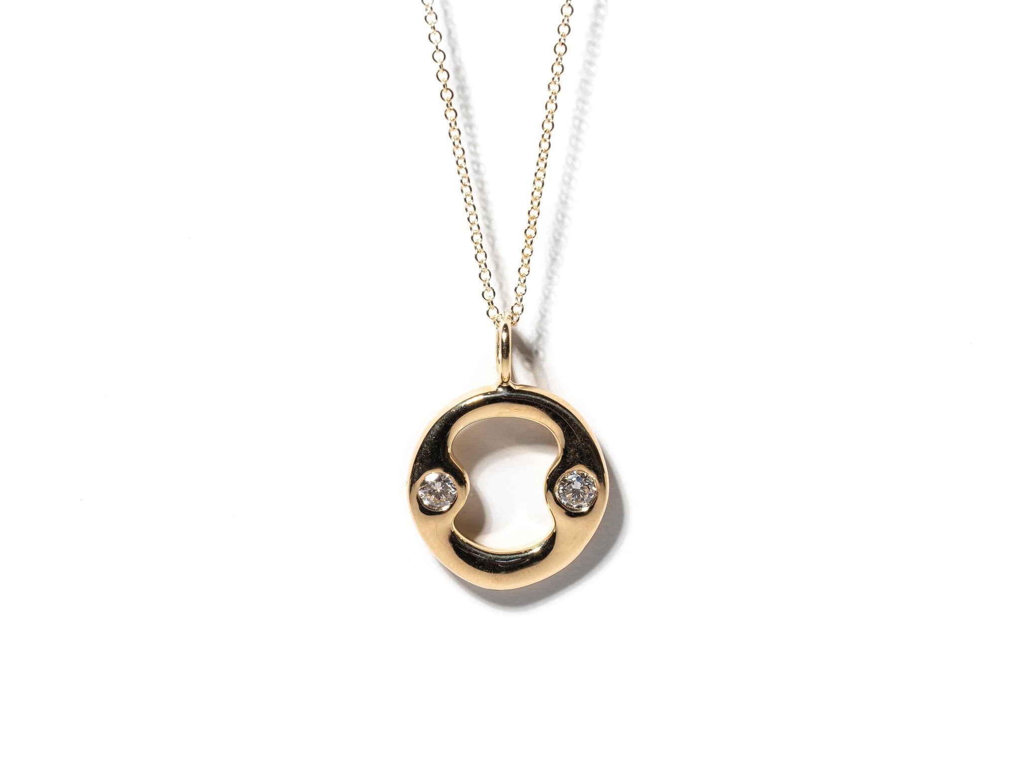 BUBBLE LETTER DIAMOND NECKLACE O