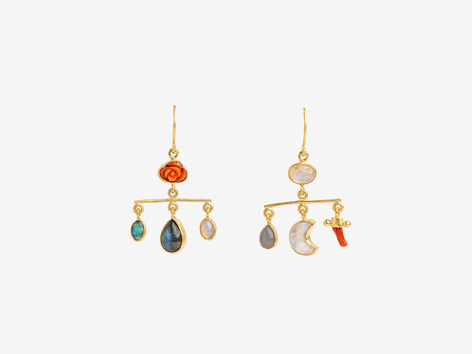 BALANCE DROP EARRINGS