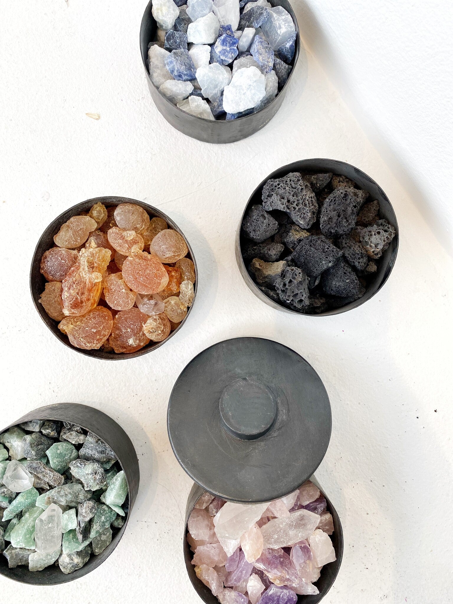 MAD ET LEN | GREEN PETITE CRYSTALS