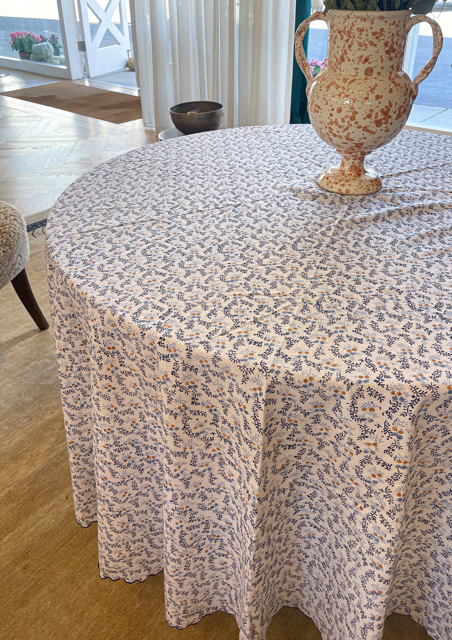 LITTLE FLOWER TABLECLOTH