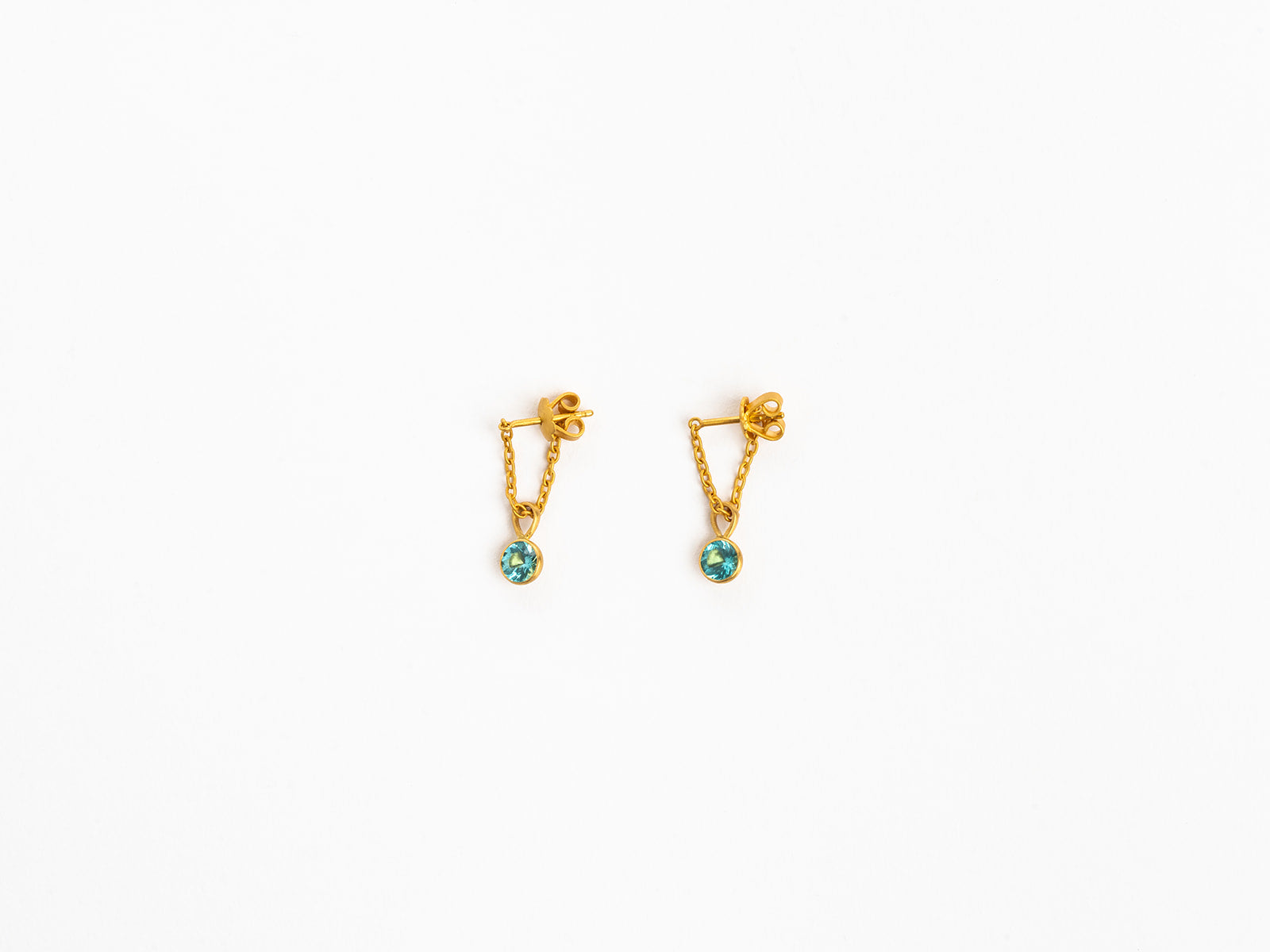 MARIE HÉLÈNE DE TAILLAC | APATITE STONE CHAIN EARRINGS