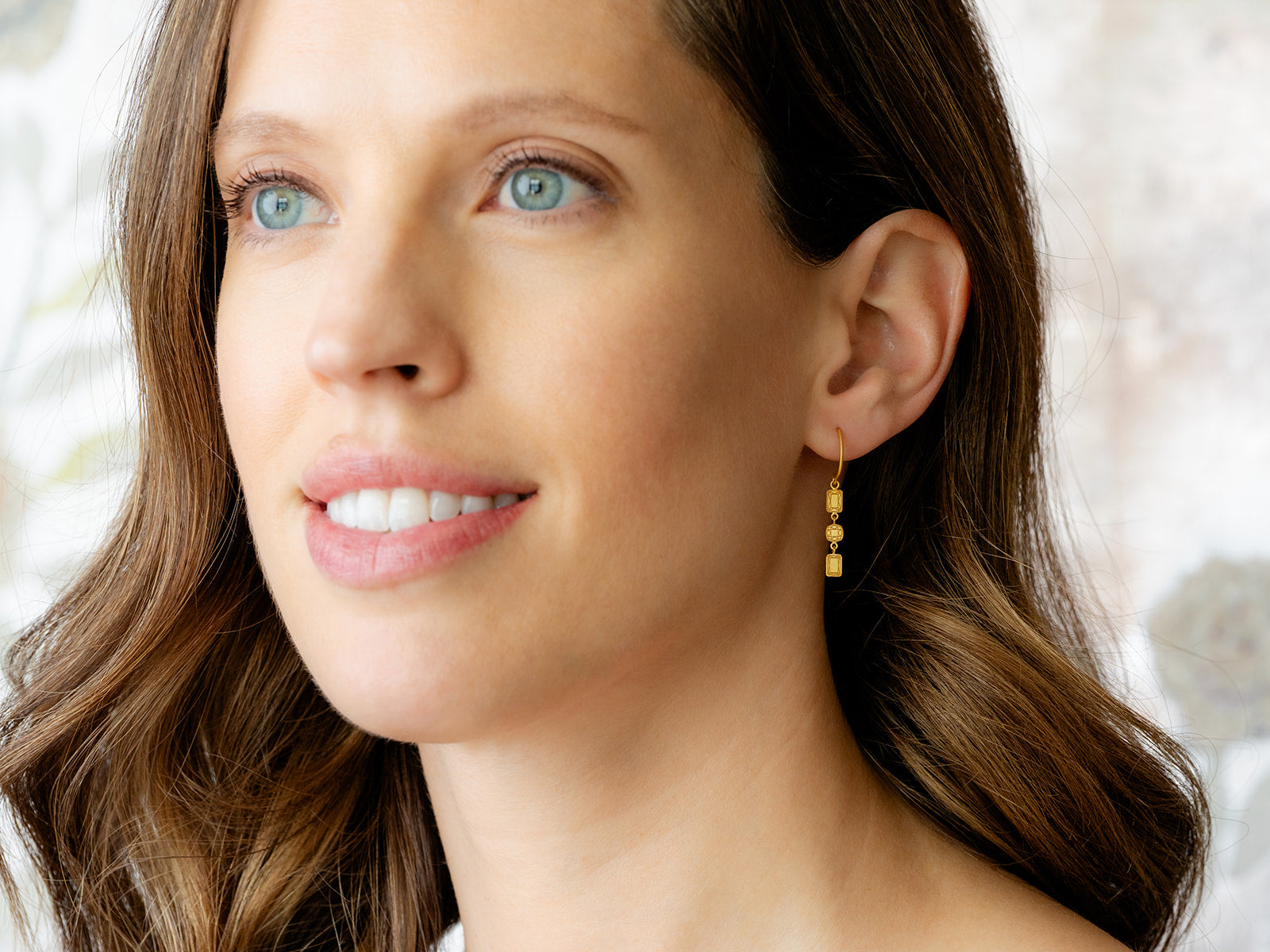 MARIE HÉLÈNE DE TAILLAC | GOLD 3 SEQUIN EARRINGS