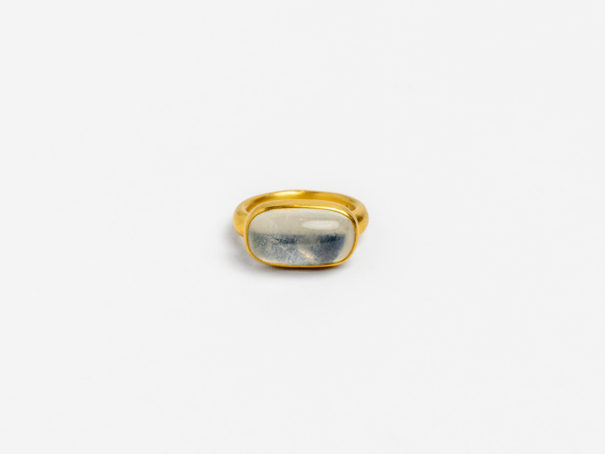 RAINBOW MOONSTONE TEGULA RING