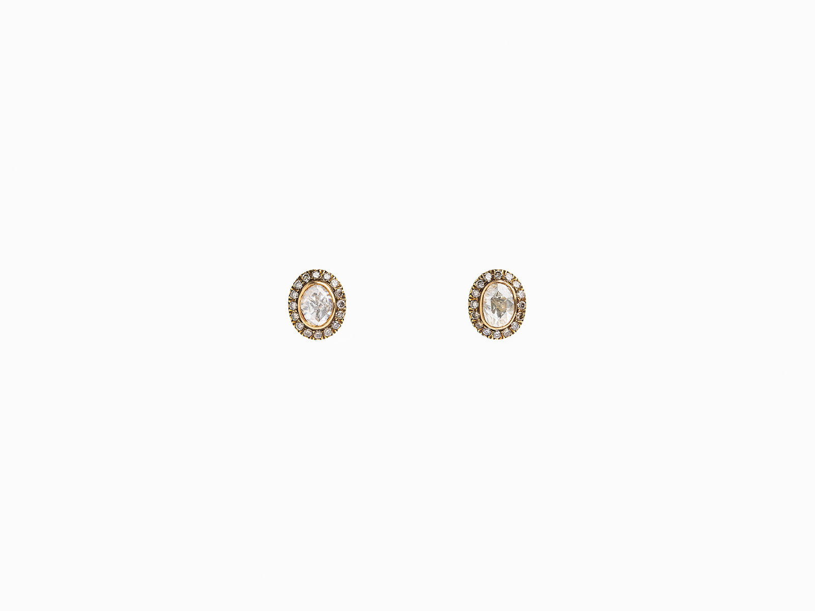 MUNNU THE GEM PALACE | INDO RUSSIAN DIAMOND STUDS