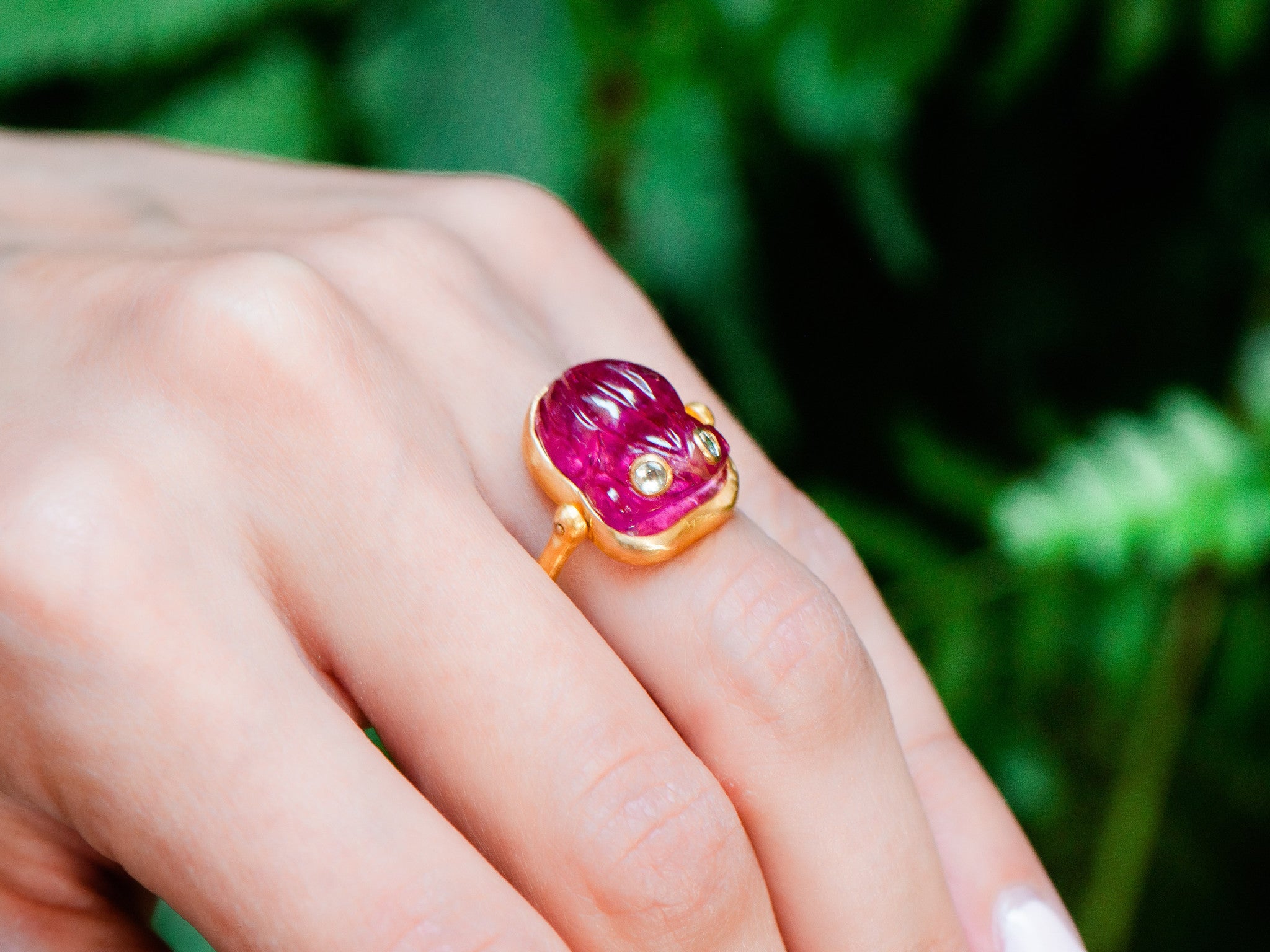 TOURMALINE FROG RING WITH DIAMOND EYES