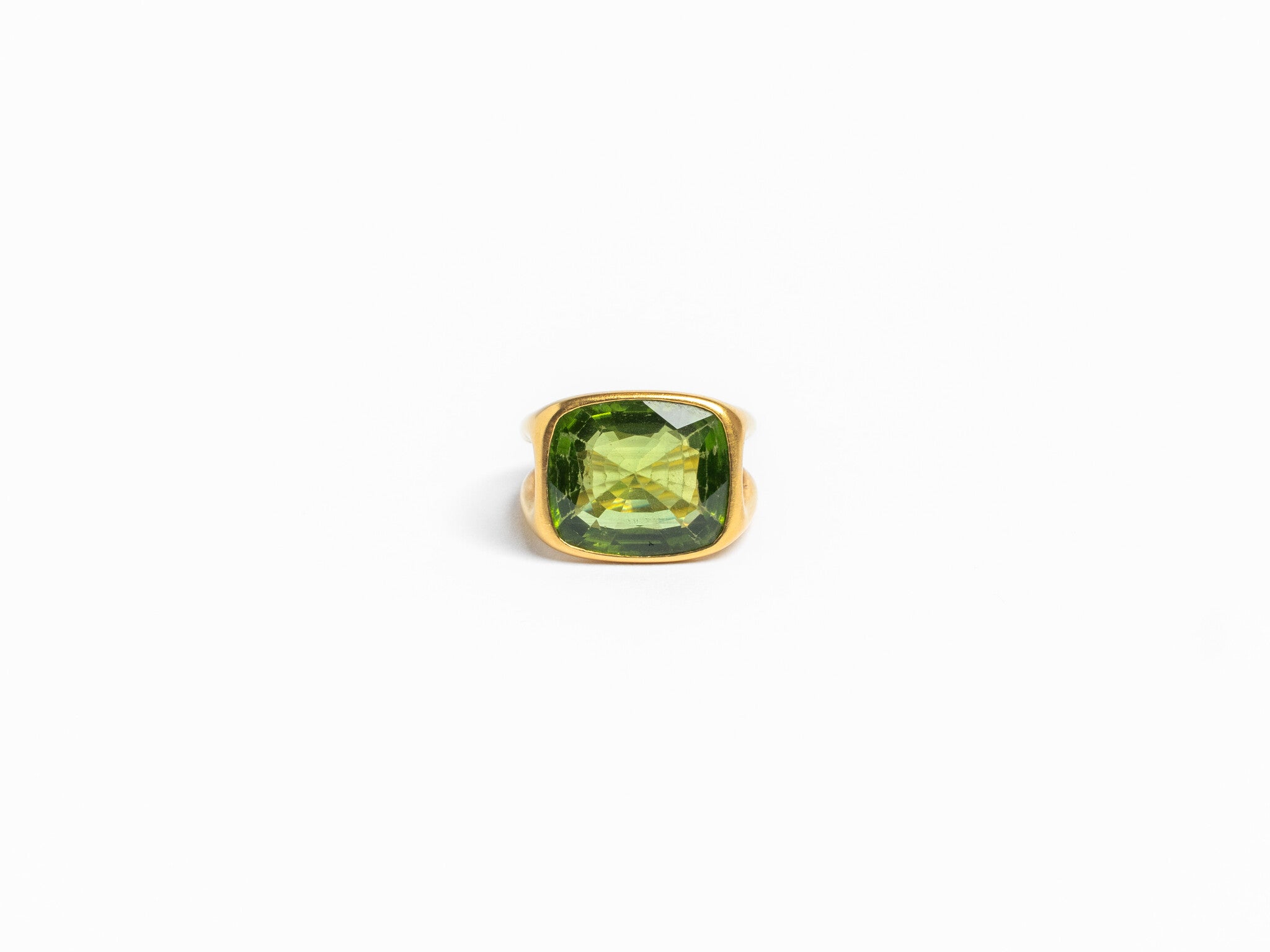 PERIDOT RING