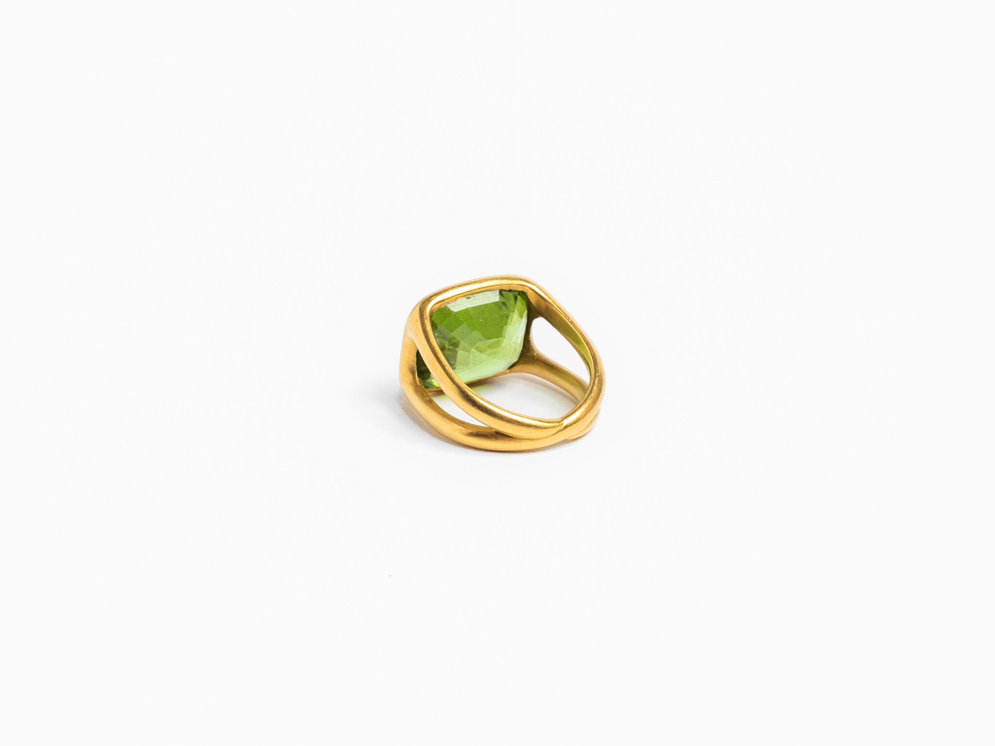 PERIDOT RING