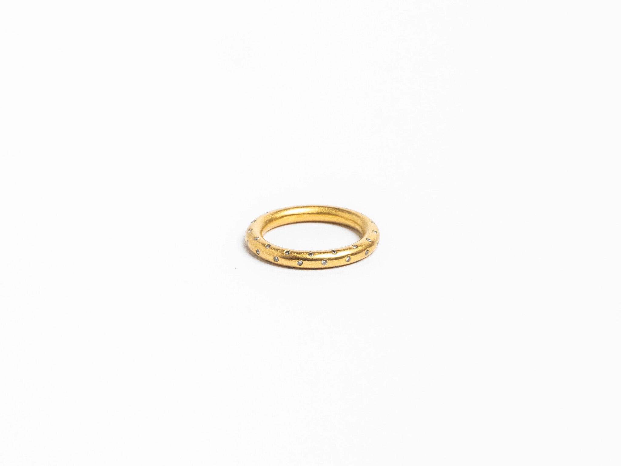 GOLD & DIAMOND INSET RING