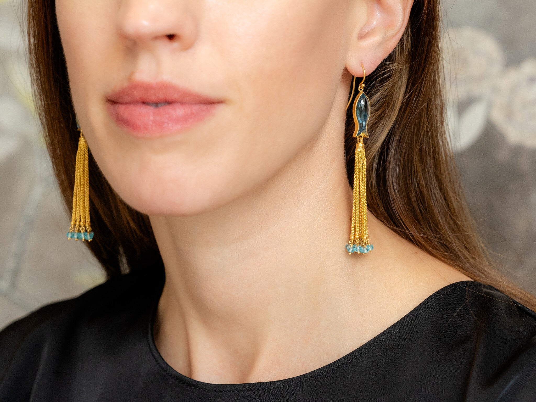 AQUAMARINE FISH & GOLD ATSSEL EARRINGS