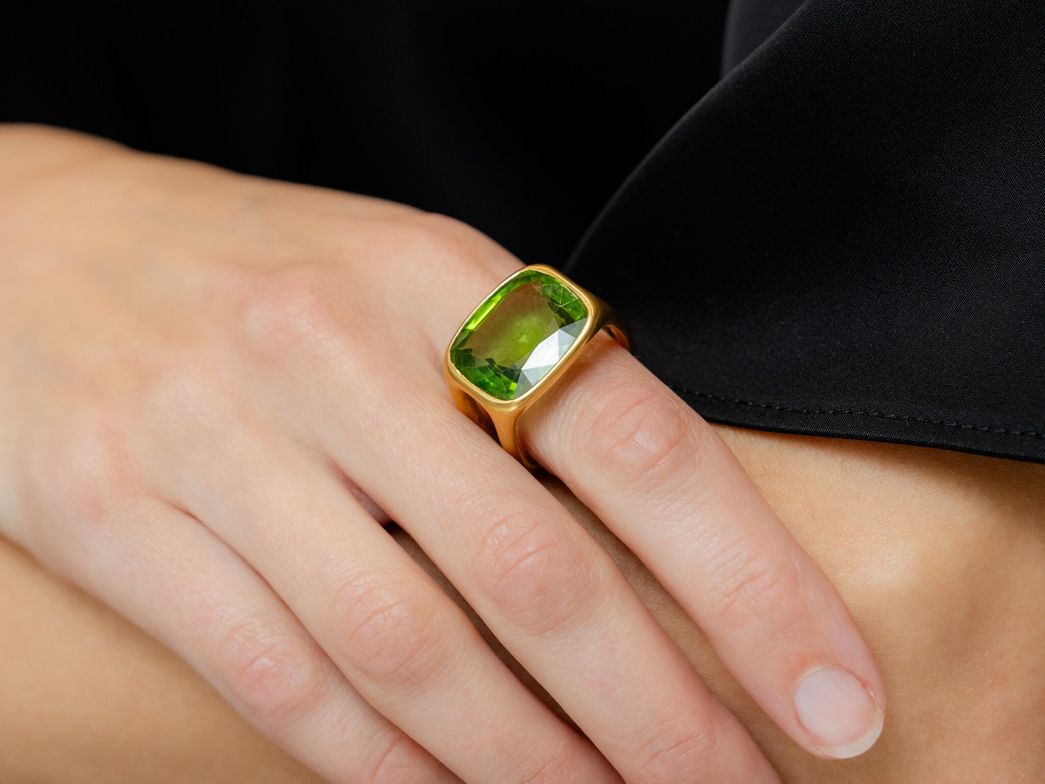 PERIDOT RING