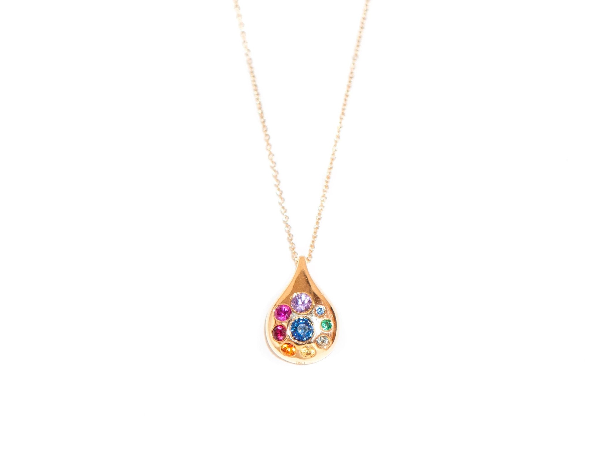 MEDIUM PETAL PENDANT NECKLACE