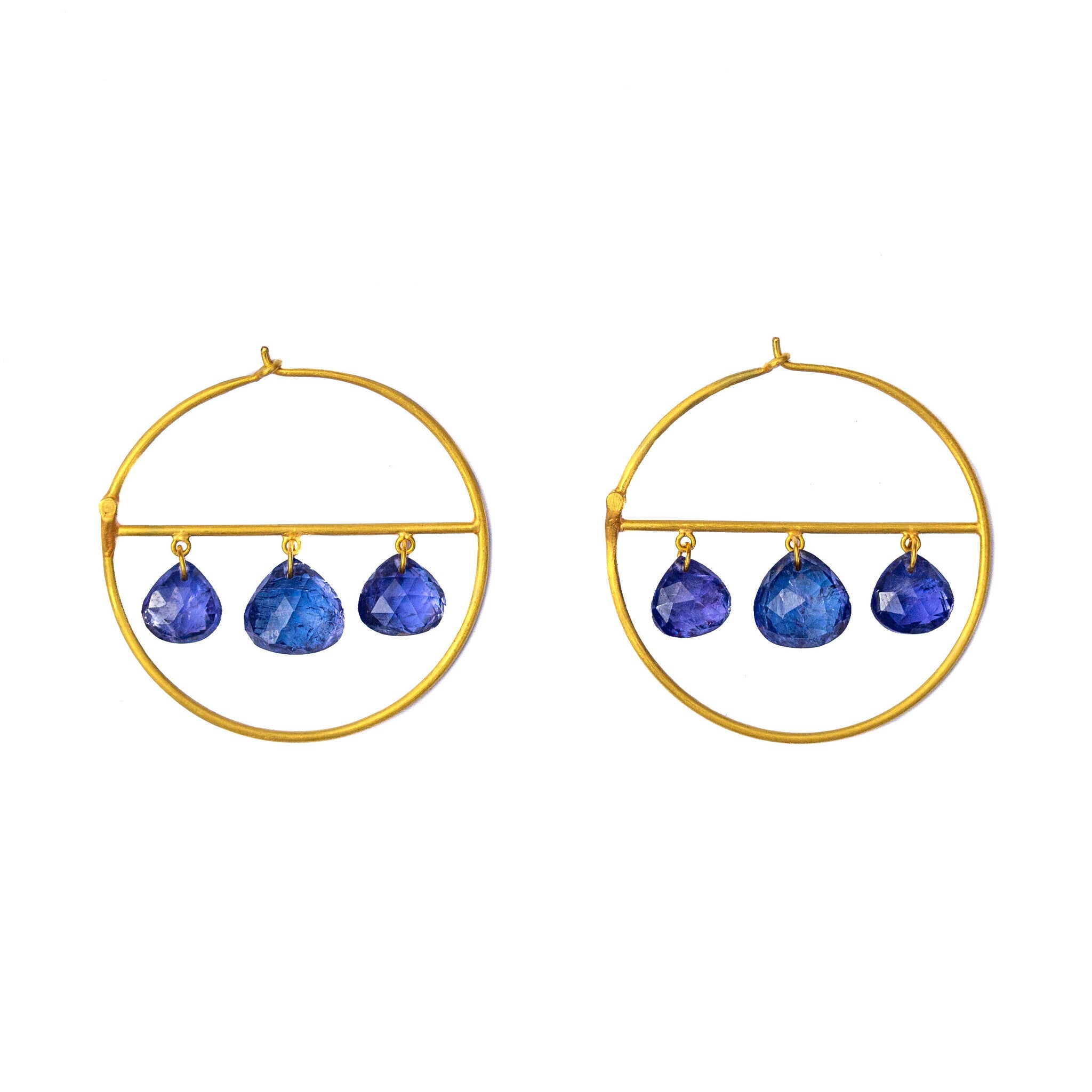 HOOP EARRINGS WITH DROPS