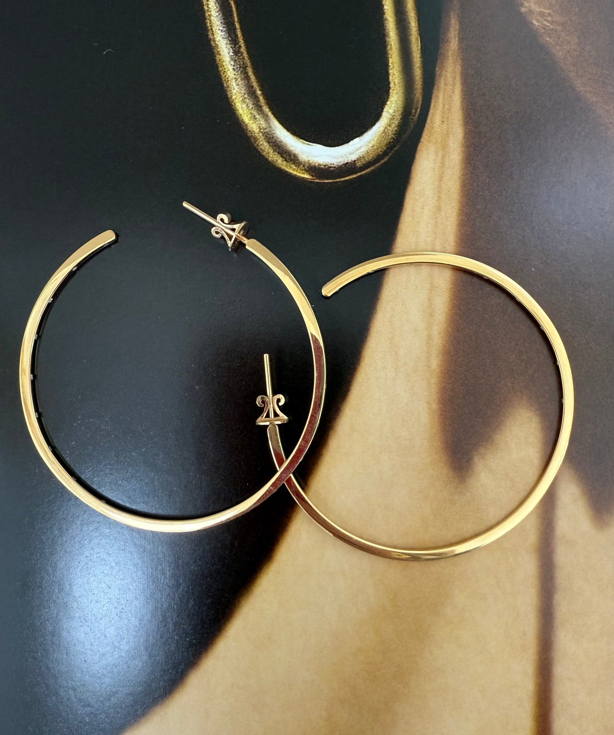 HENRI NÖEL | DIAMOND FLUSH SET HOOPS