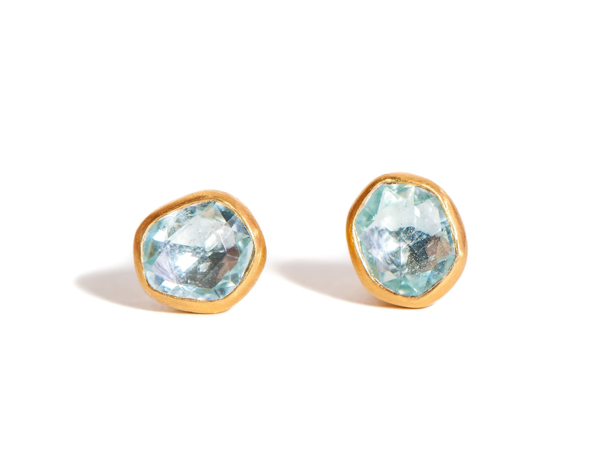 AQUAMARINE STUD EARRINGS