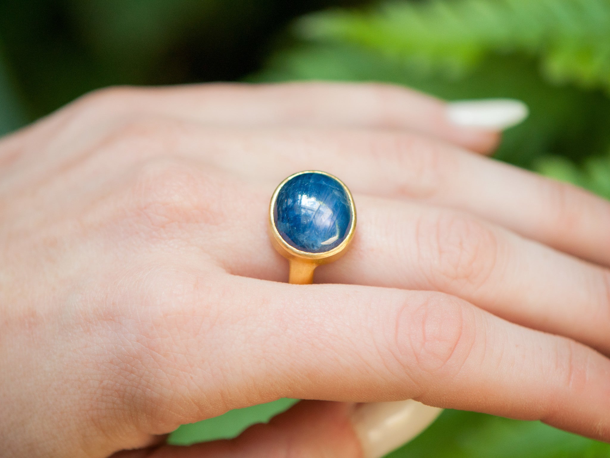 BLUE SAPPHIRE RING