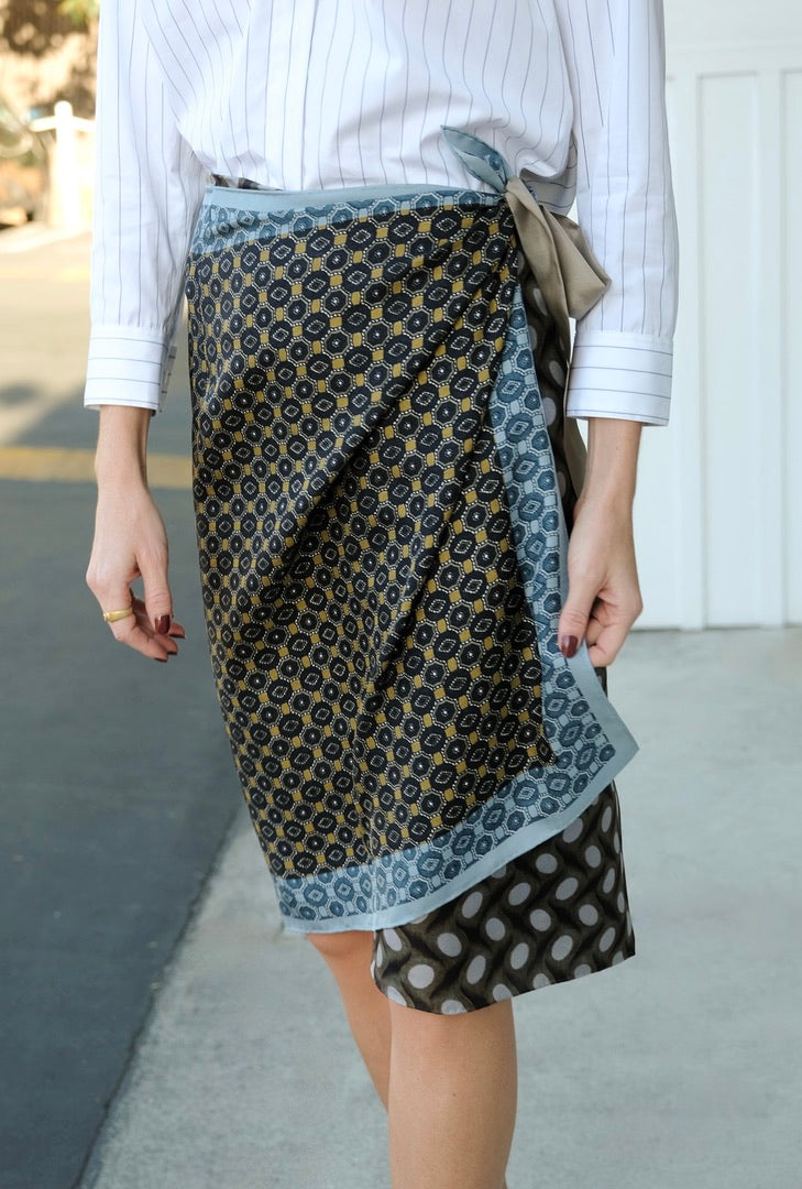 DRIES VAN NOTEN | TIE MOTIF SKIRT