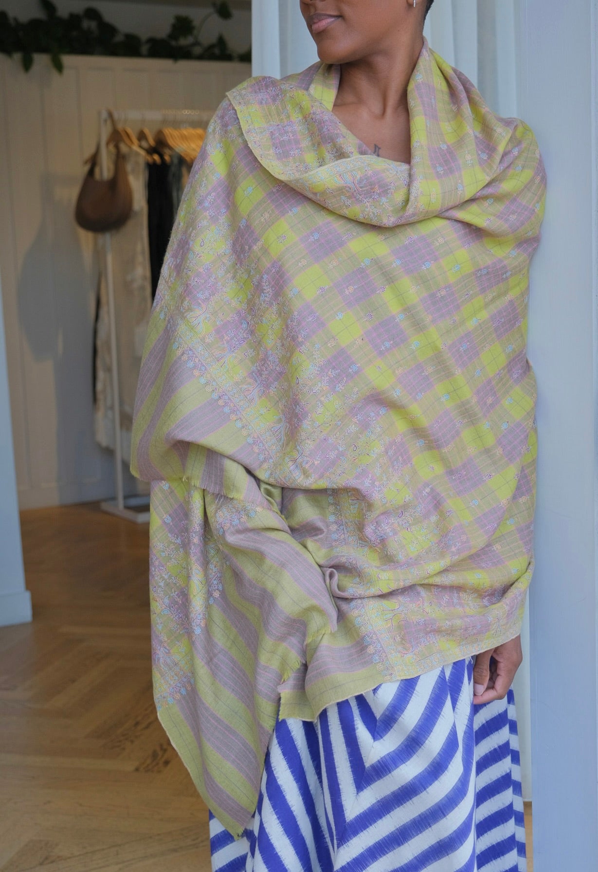 YASER | CHECK MINI FLORAL BORDER SHAWL