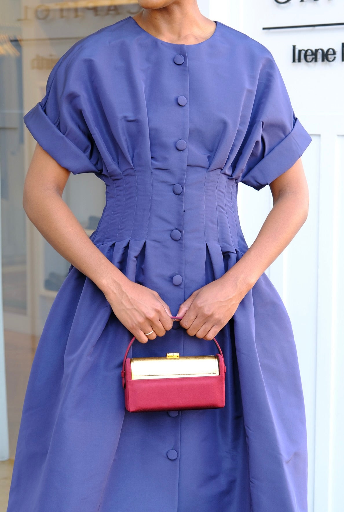 CAROLINA HERRERA | BUTTON FRONT GOWN