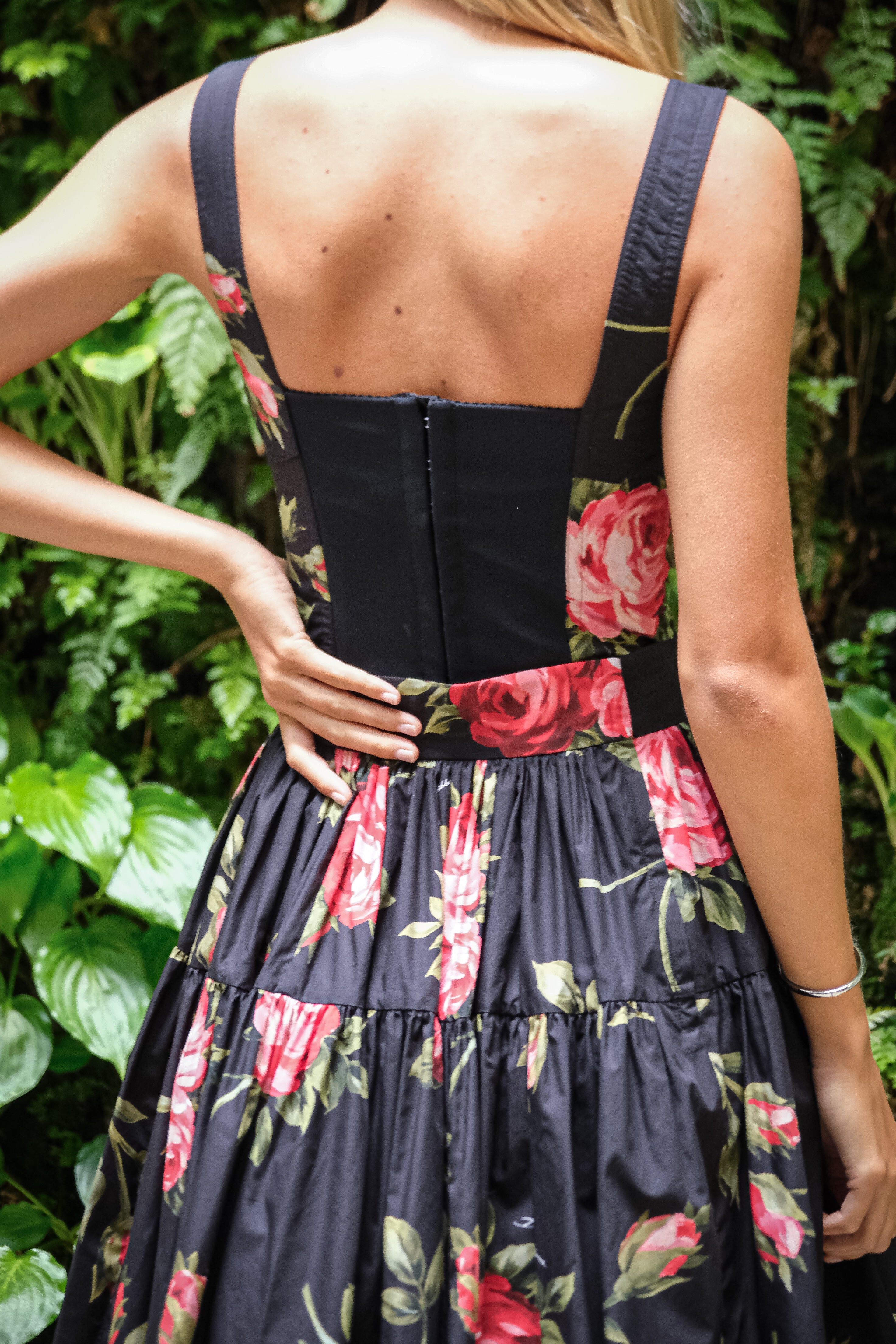 DOLCE & GABBANA | SWEETHEART CROP TOP | WOMEN'S LUXURY DESIGNER CLOTHING, SHOES, HANDBAGS & JEWELRY | CAPITOL CHARLOTTE, NC & BRENTWOOD, CA