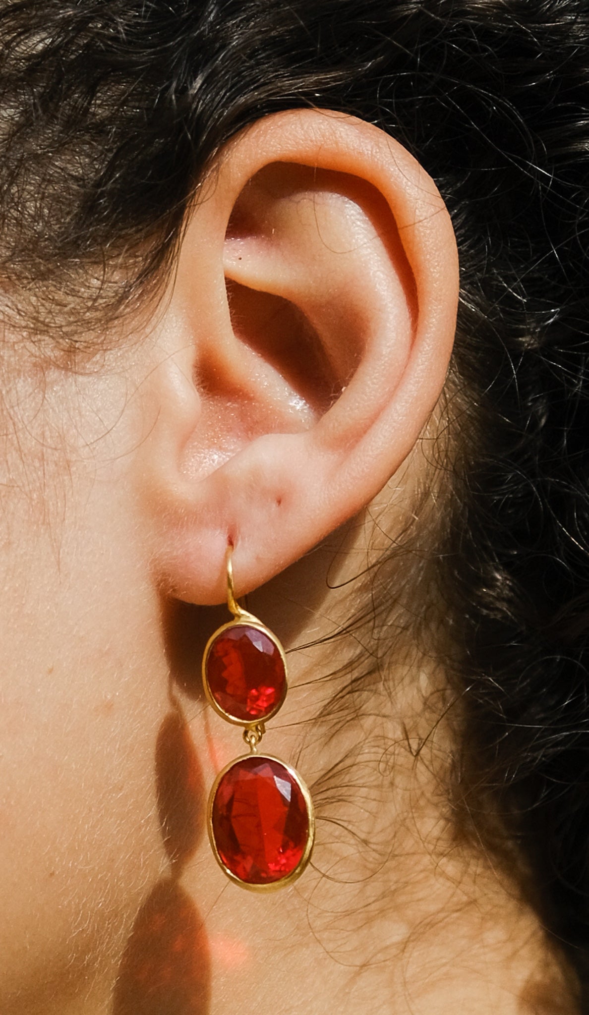 MARIE HÉLÈNE DE TAILLAC | FIRE OPAL EARRINGS | CAPITOL CHARLOTTE