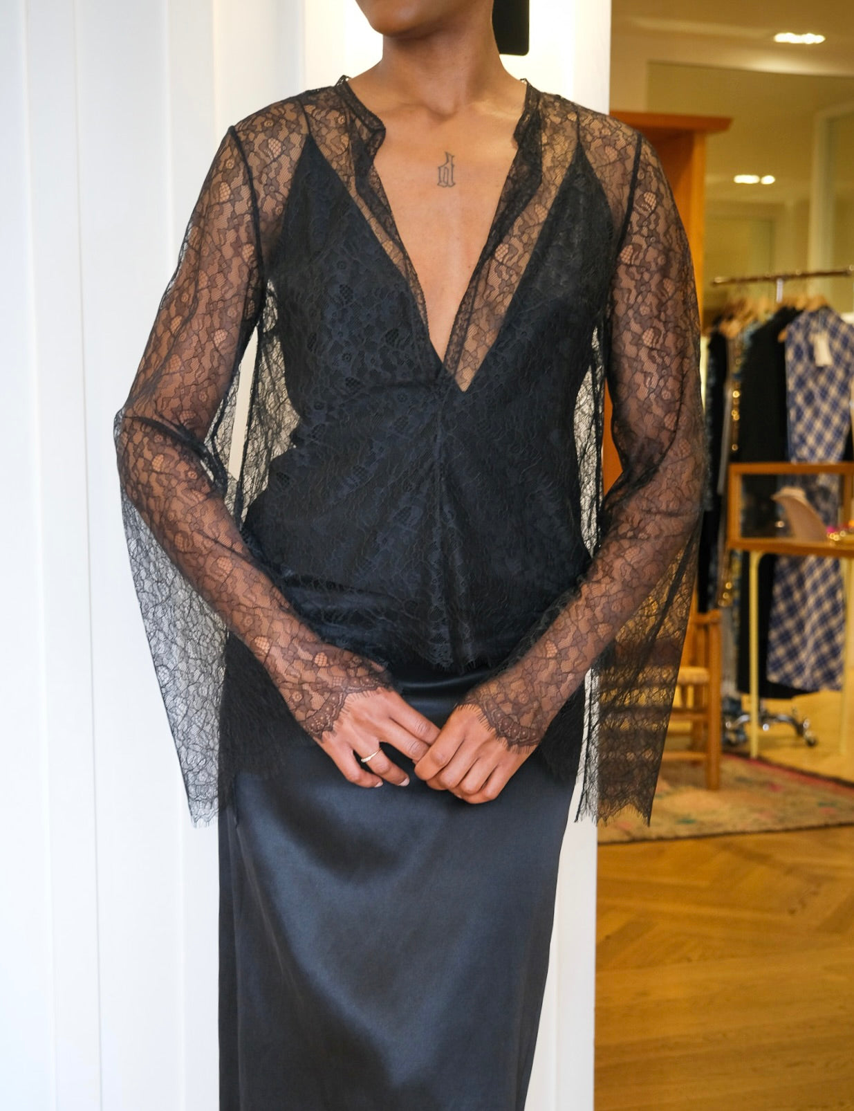 BRANDON MAXWELL | DEEP V ELOISE LACE TOP
