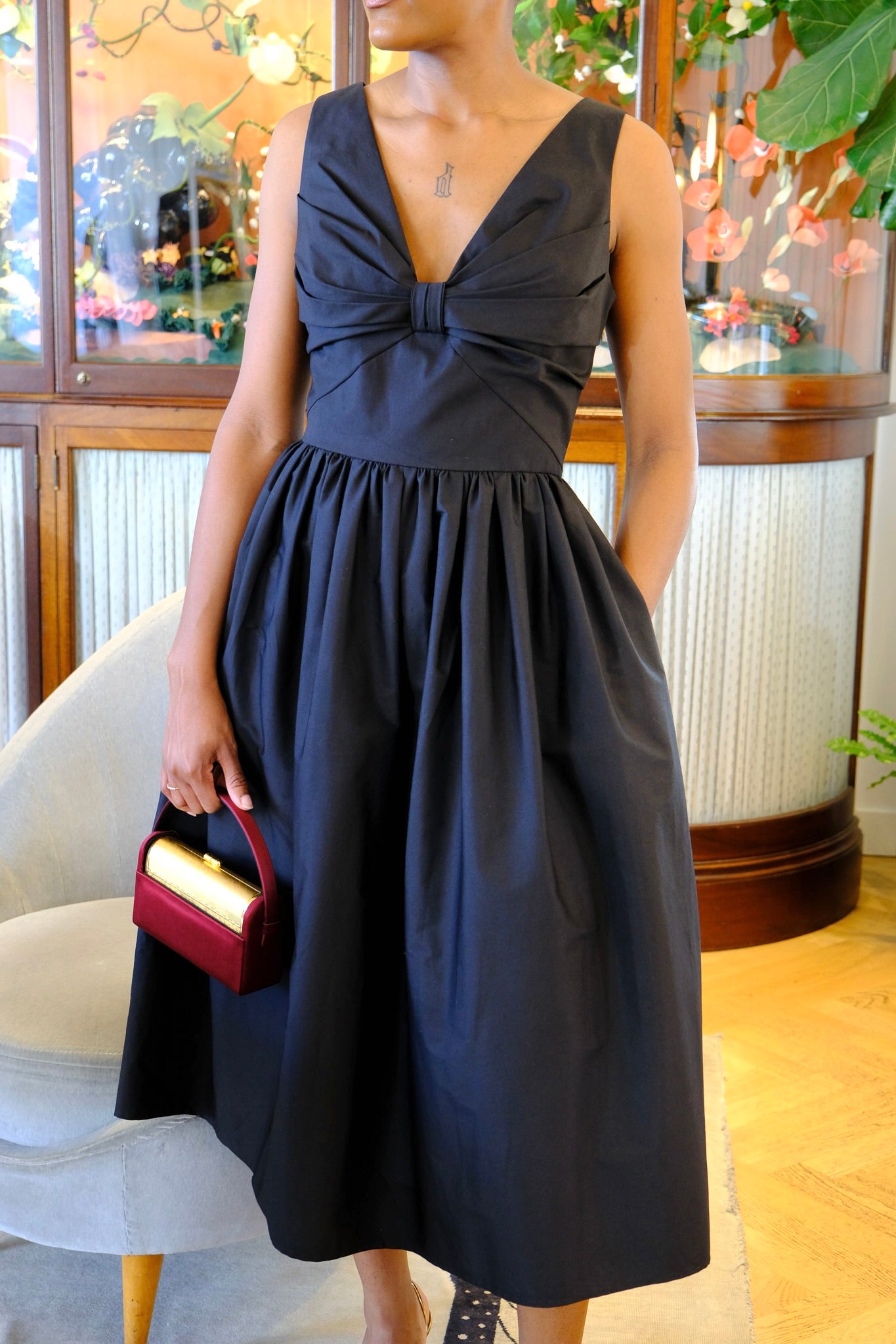 CAROLINA HERRERA | GATHERED MIDI DRESS