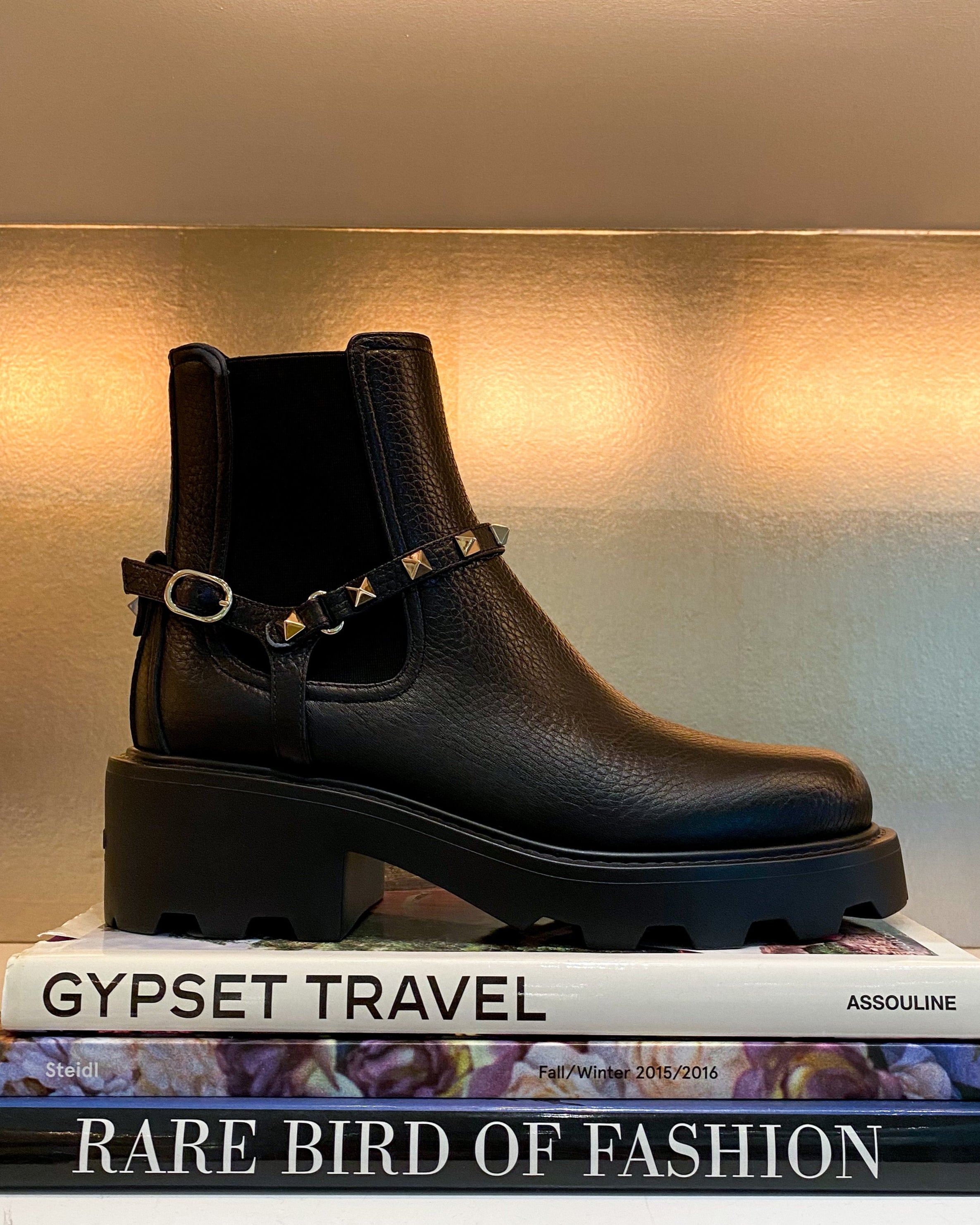 VALENTINO | LEATHER ROCKSTUD BOOT
