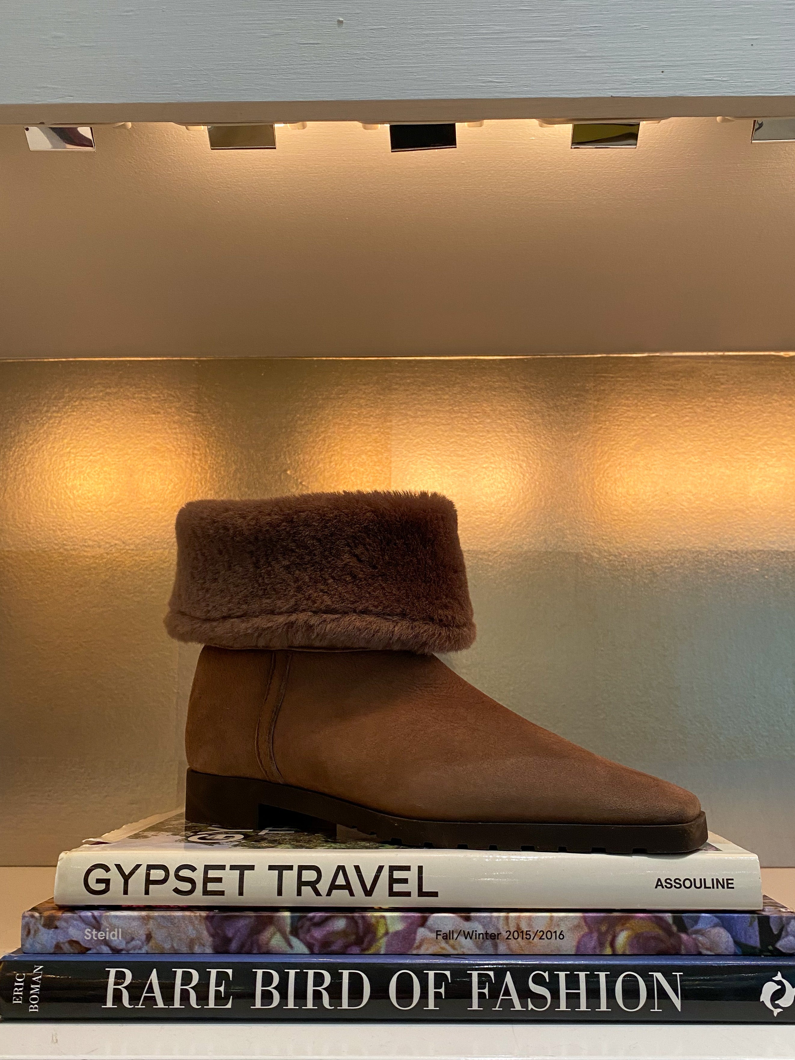 TOTEME | FOLD DOWN SHEARLING BOOTS