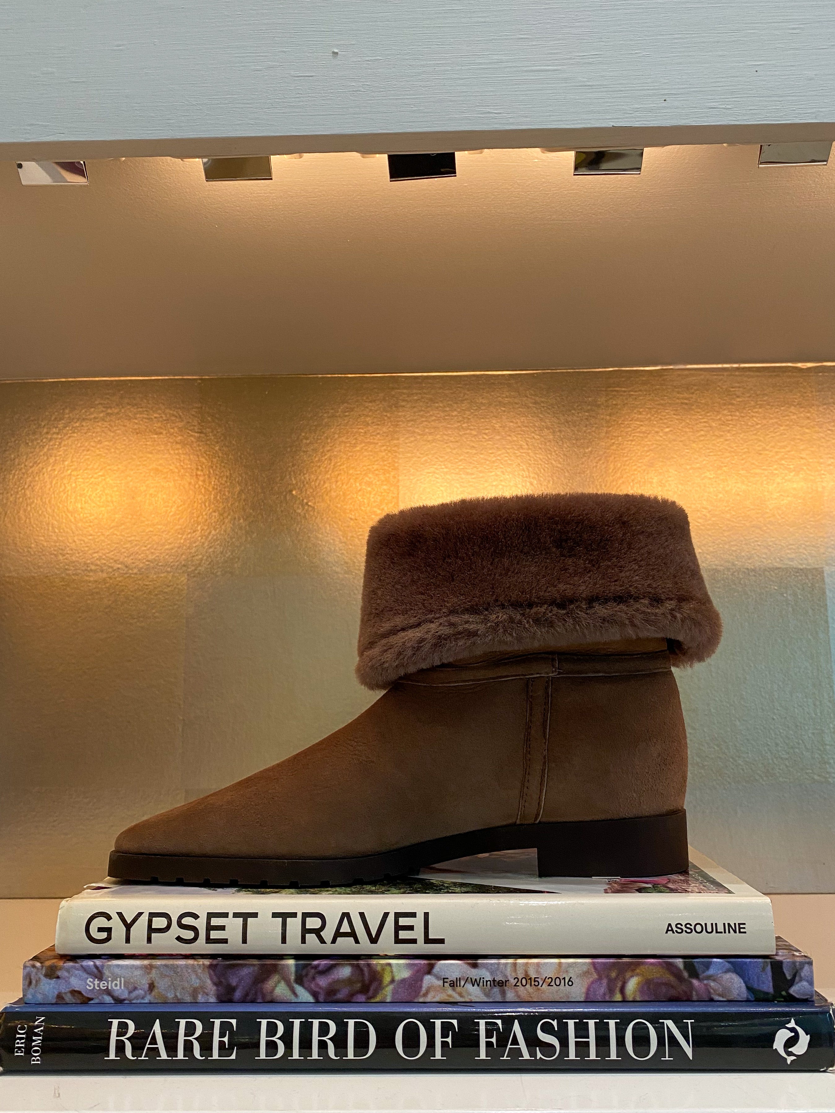 TOTEME | FOLD DOWN SHEARLING BOOTS
