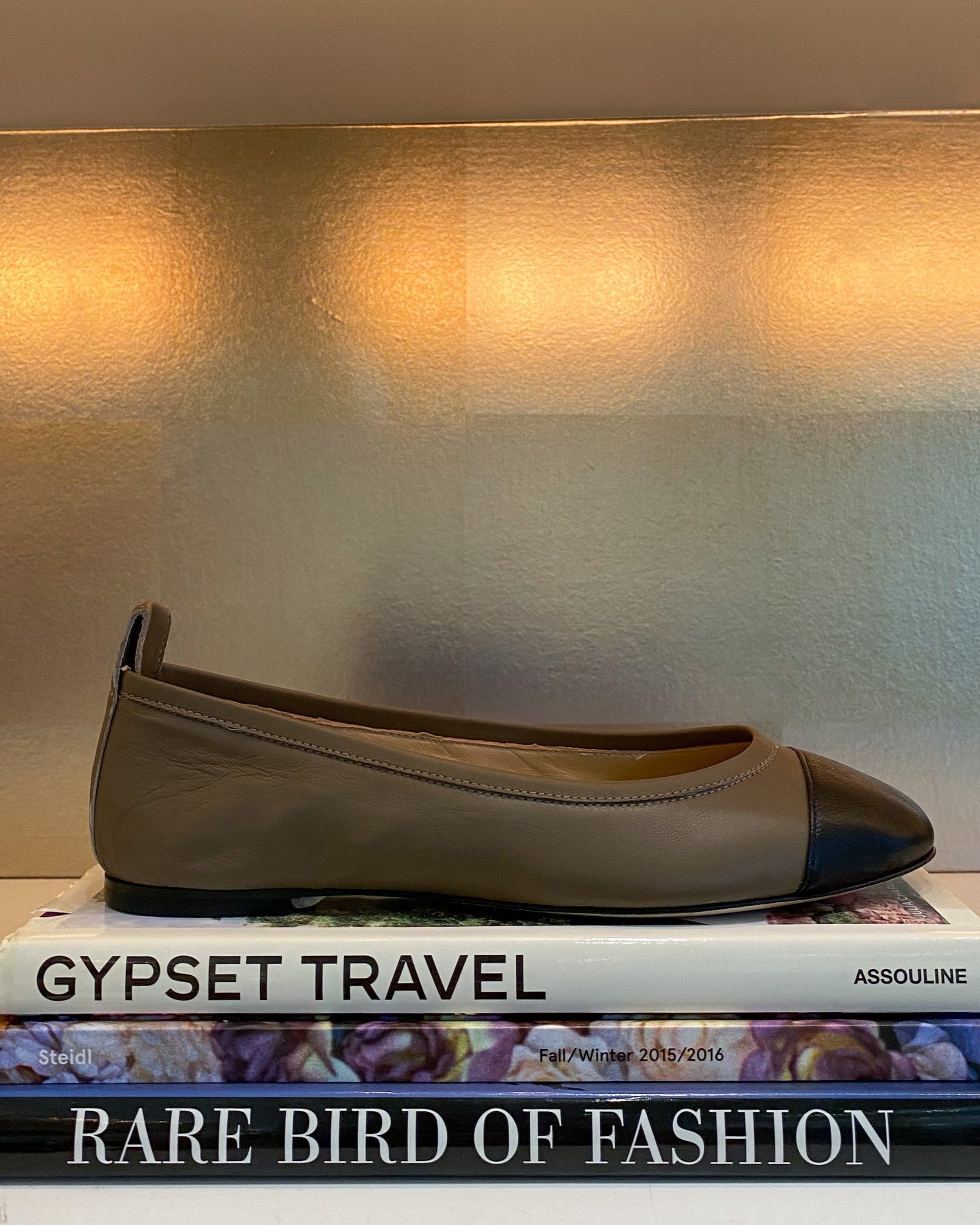 JAMIE HALLER | CAP TOE SLIPPER FLAT