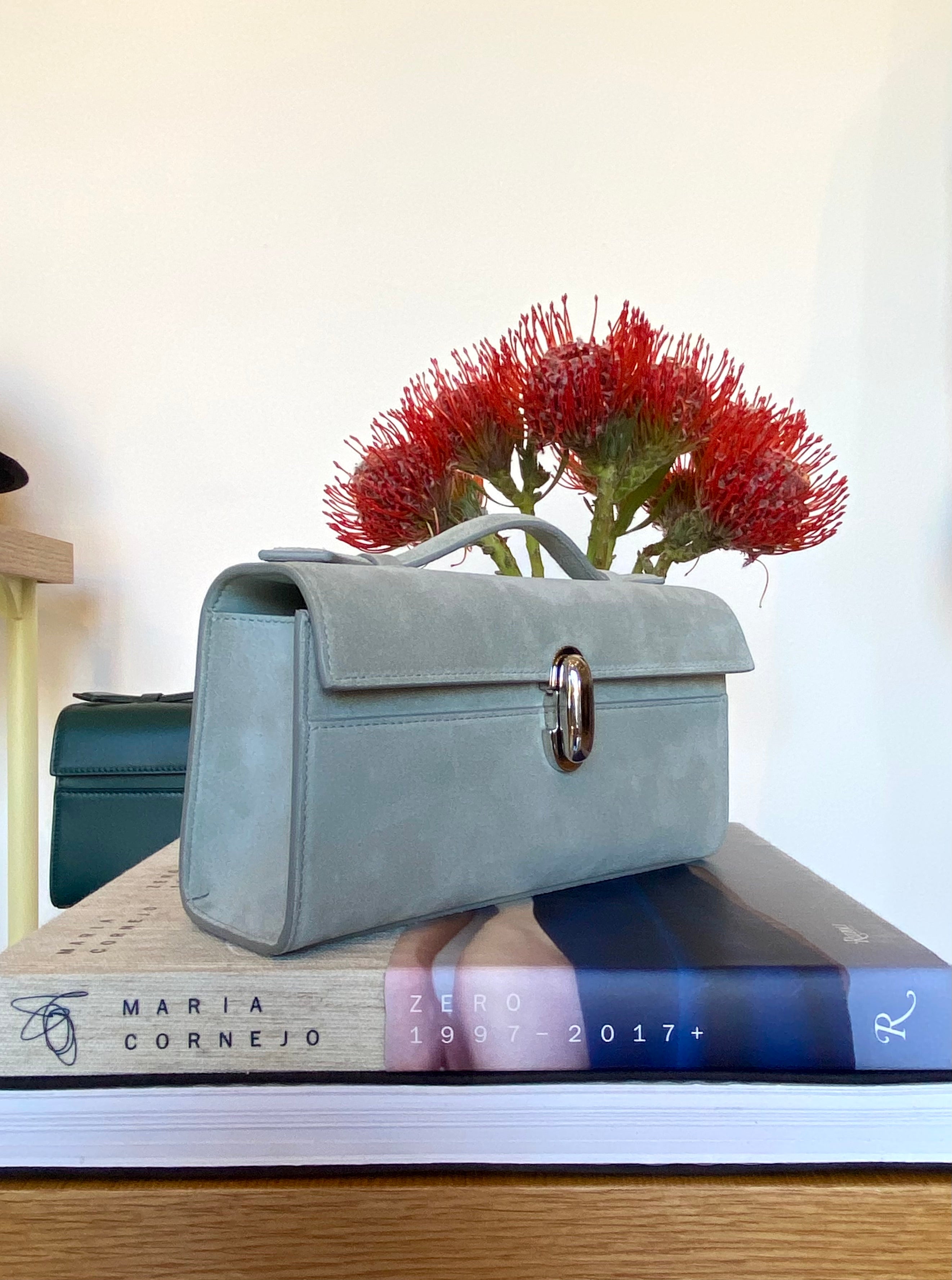 SAVETTE | SUEDE SYMMETRY POCHETTE